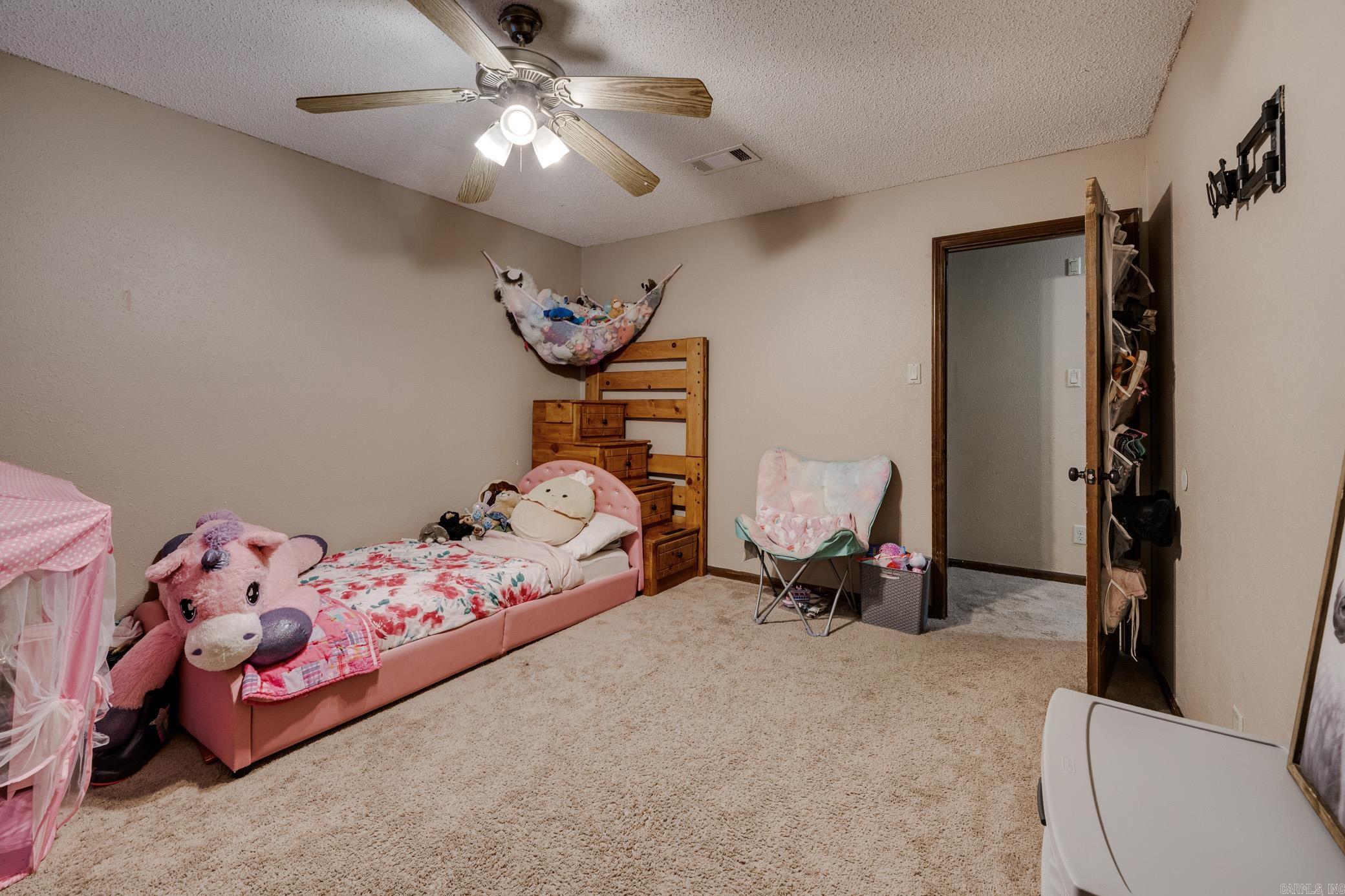 FOXWOOD J - Residential