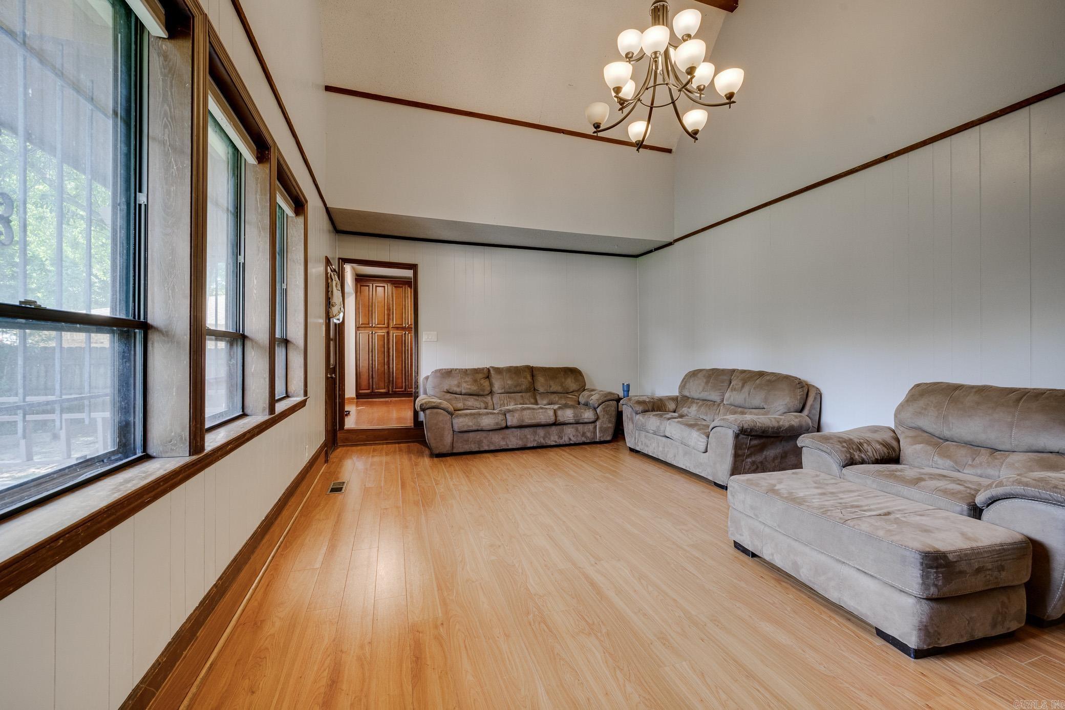 FOXWOOD J - Residential