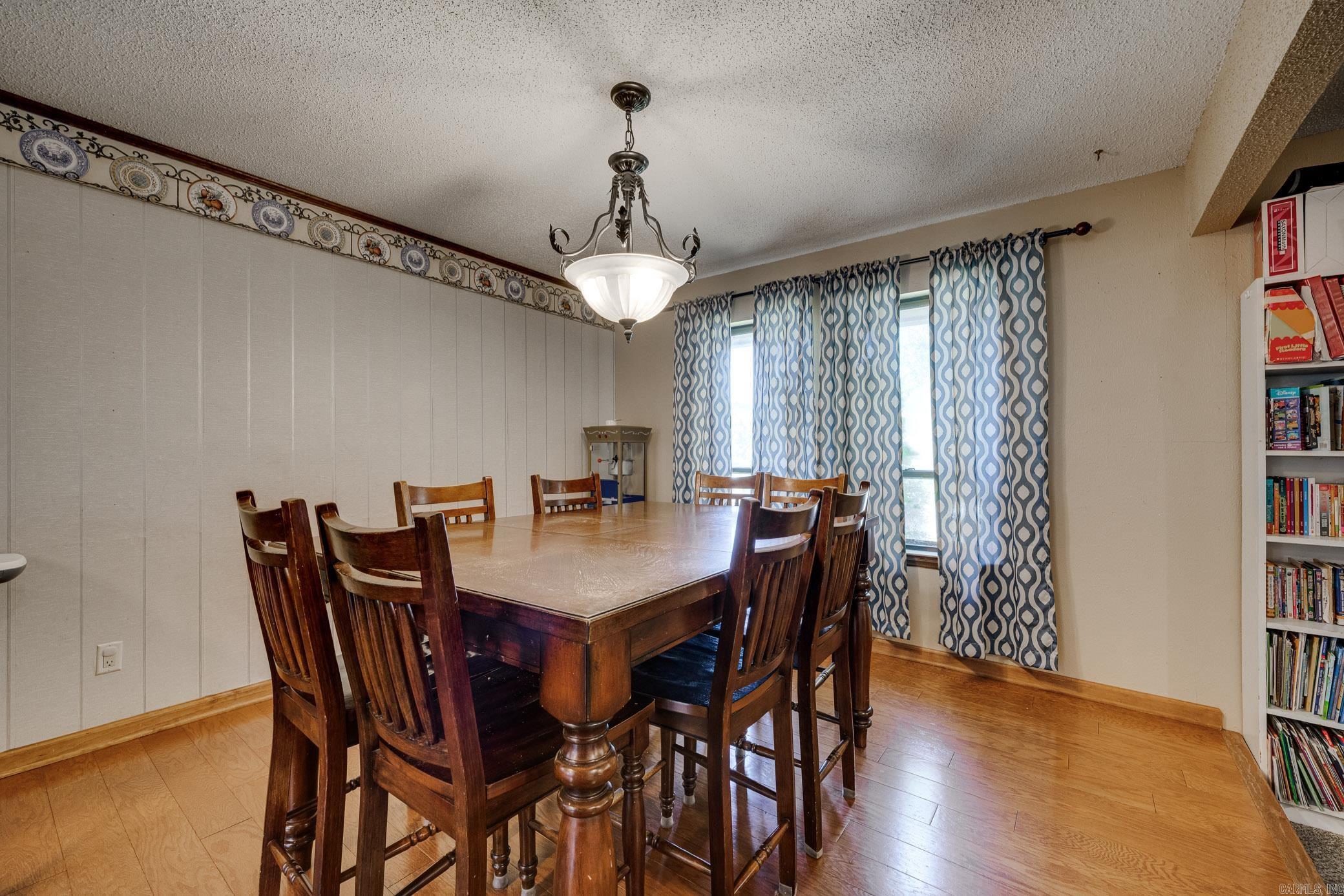 FOXWOOD J - Residential