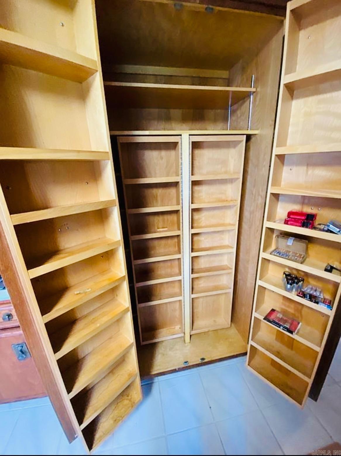 CHAPMAN & DEWEY RIVERSIDE - Residential