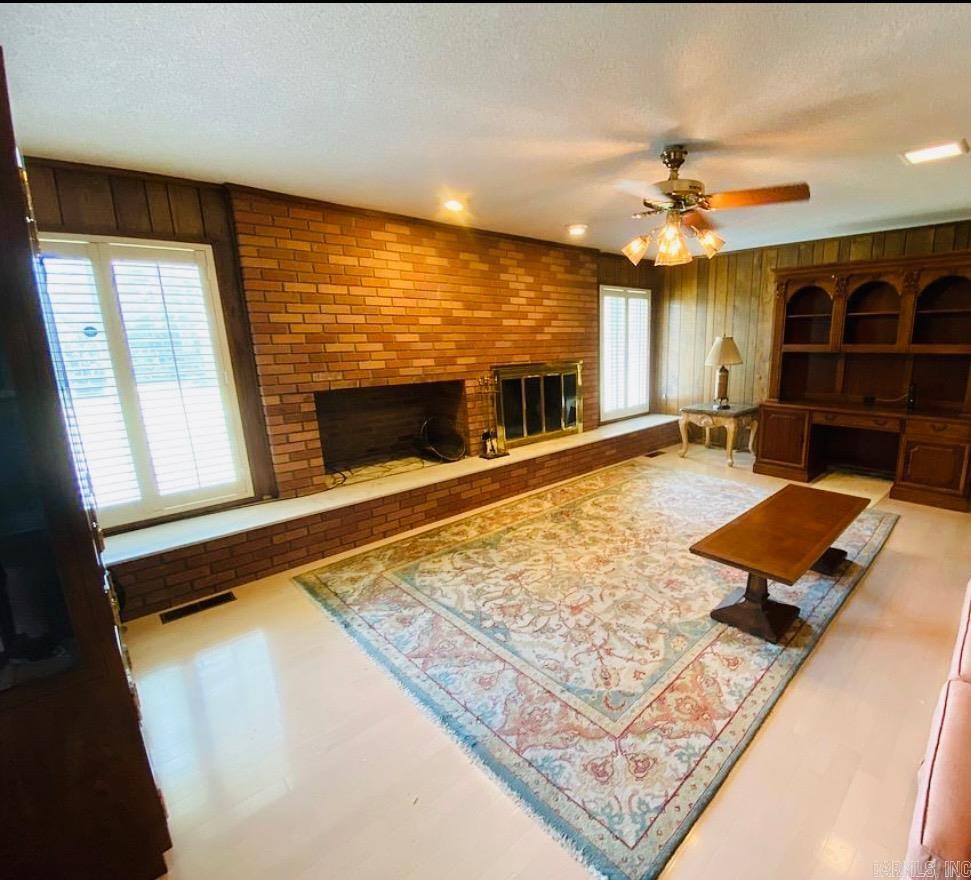 CHAPMAN & DEWEY RIVERSIDE - Residential