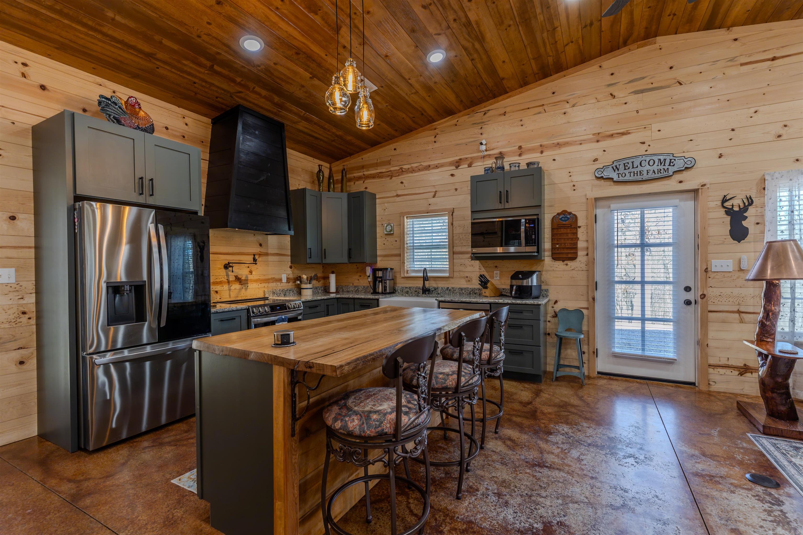 Metes & Bounds - Residential