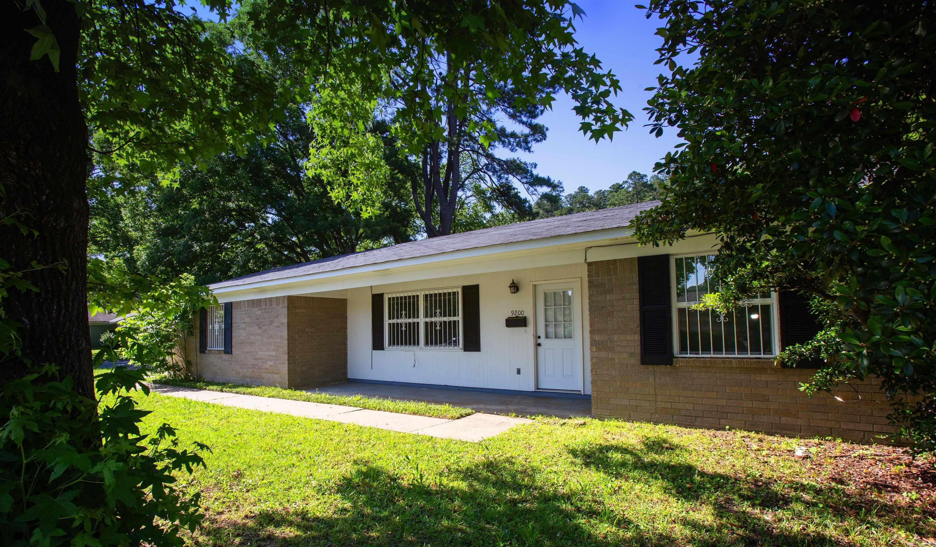 Midwood Manor - Residential Lease