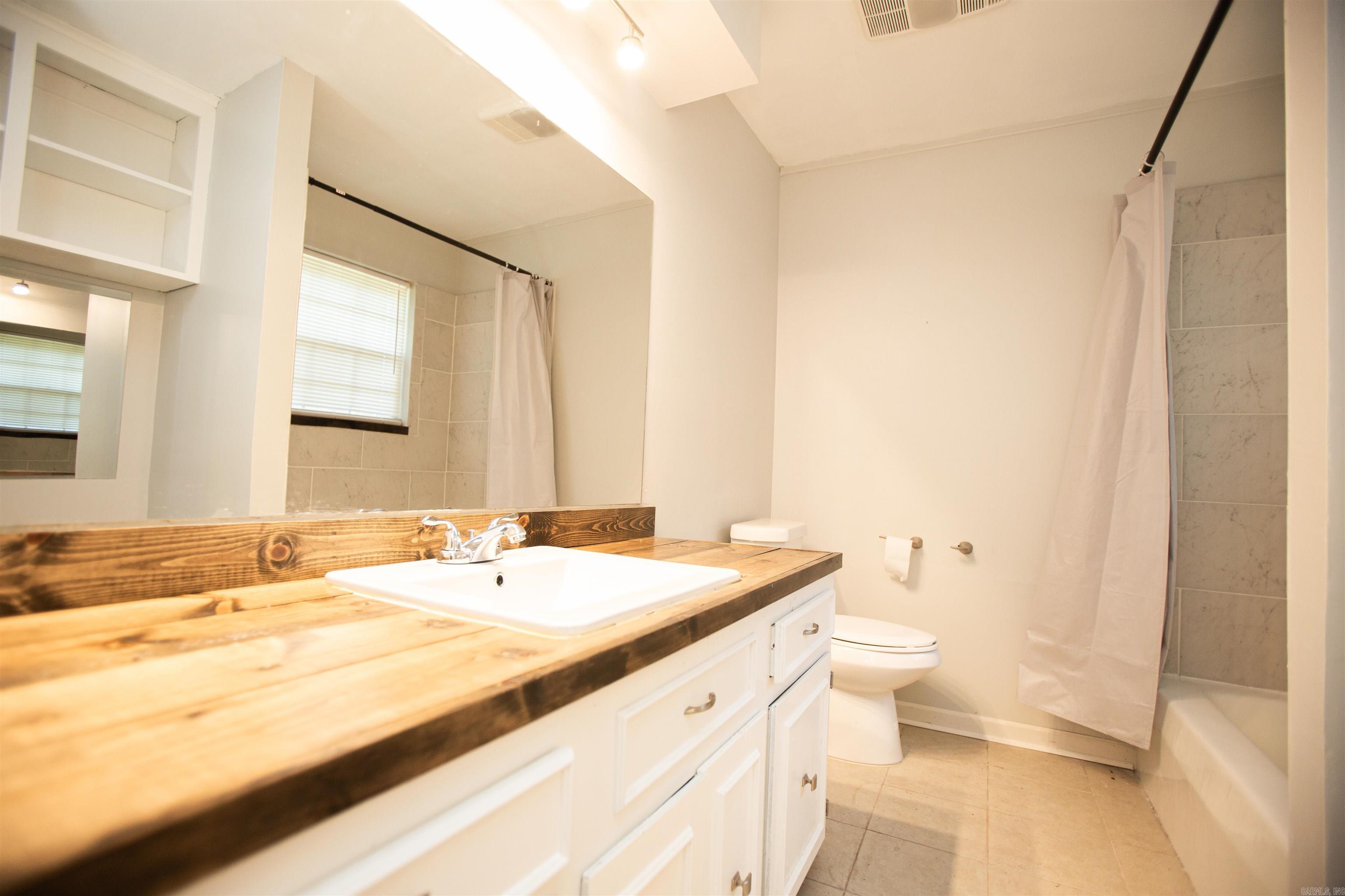 Midwood Manor - Residential Lease