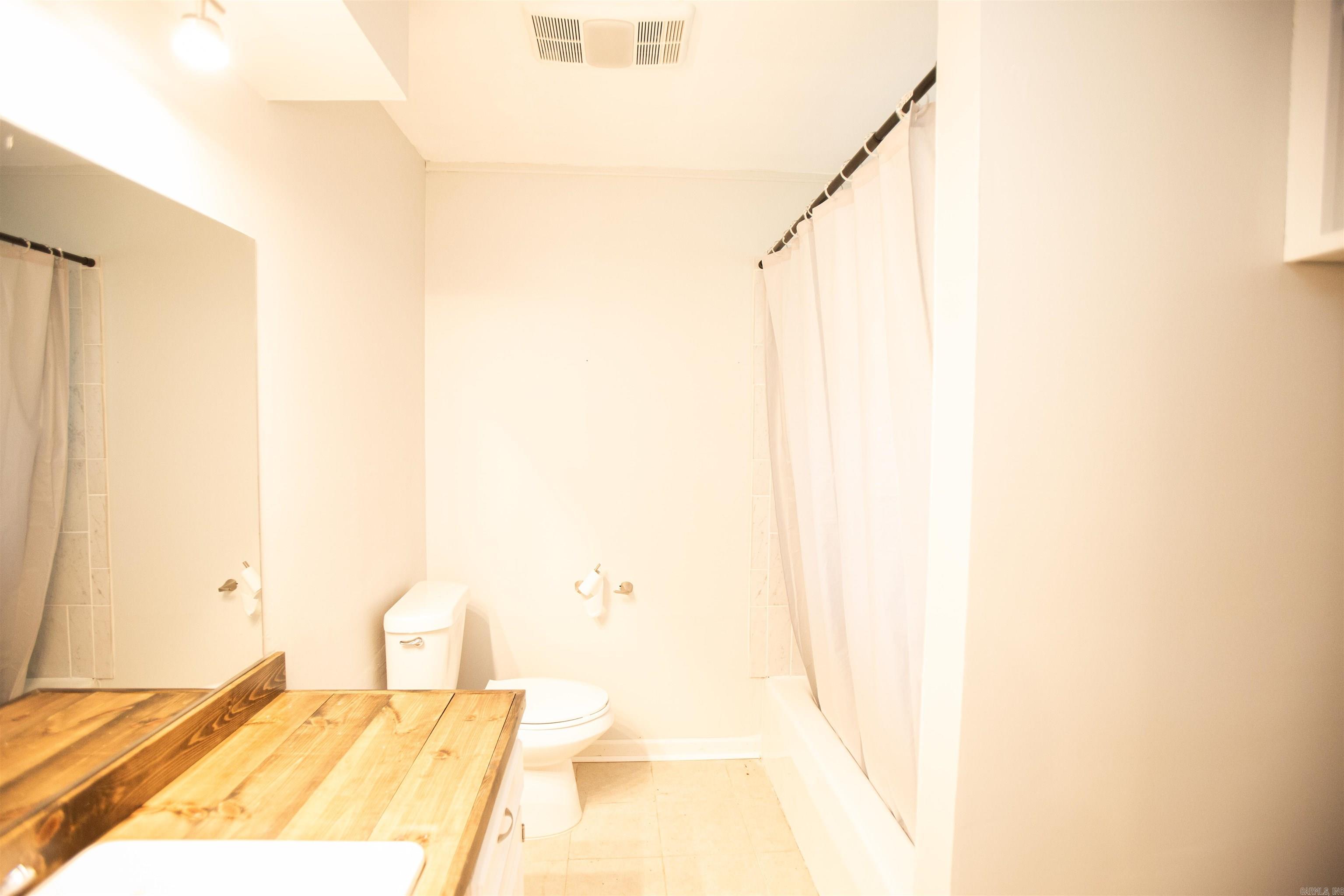 Midwood Manor - Residential Lease