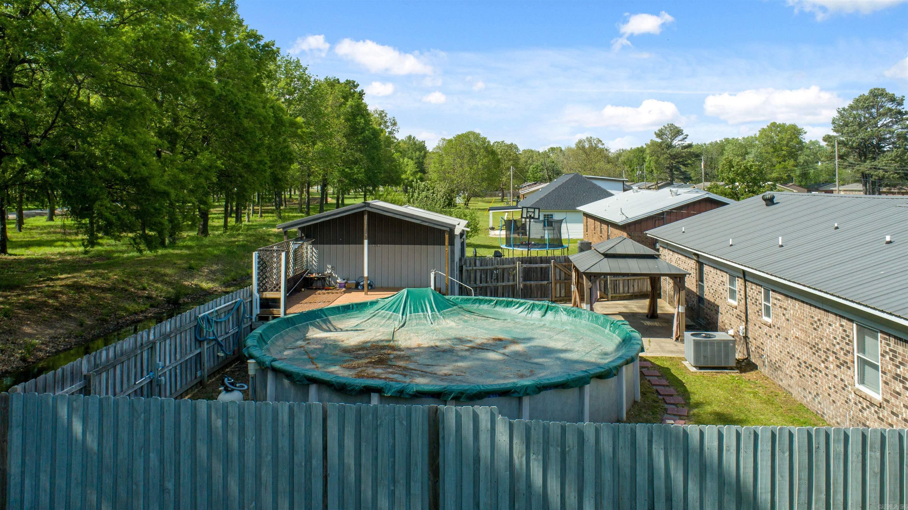 WOODLAND ACRES - Residential