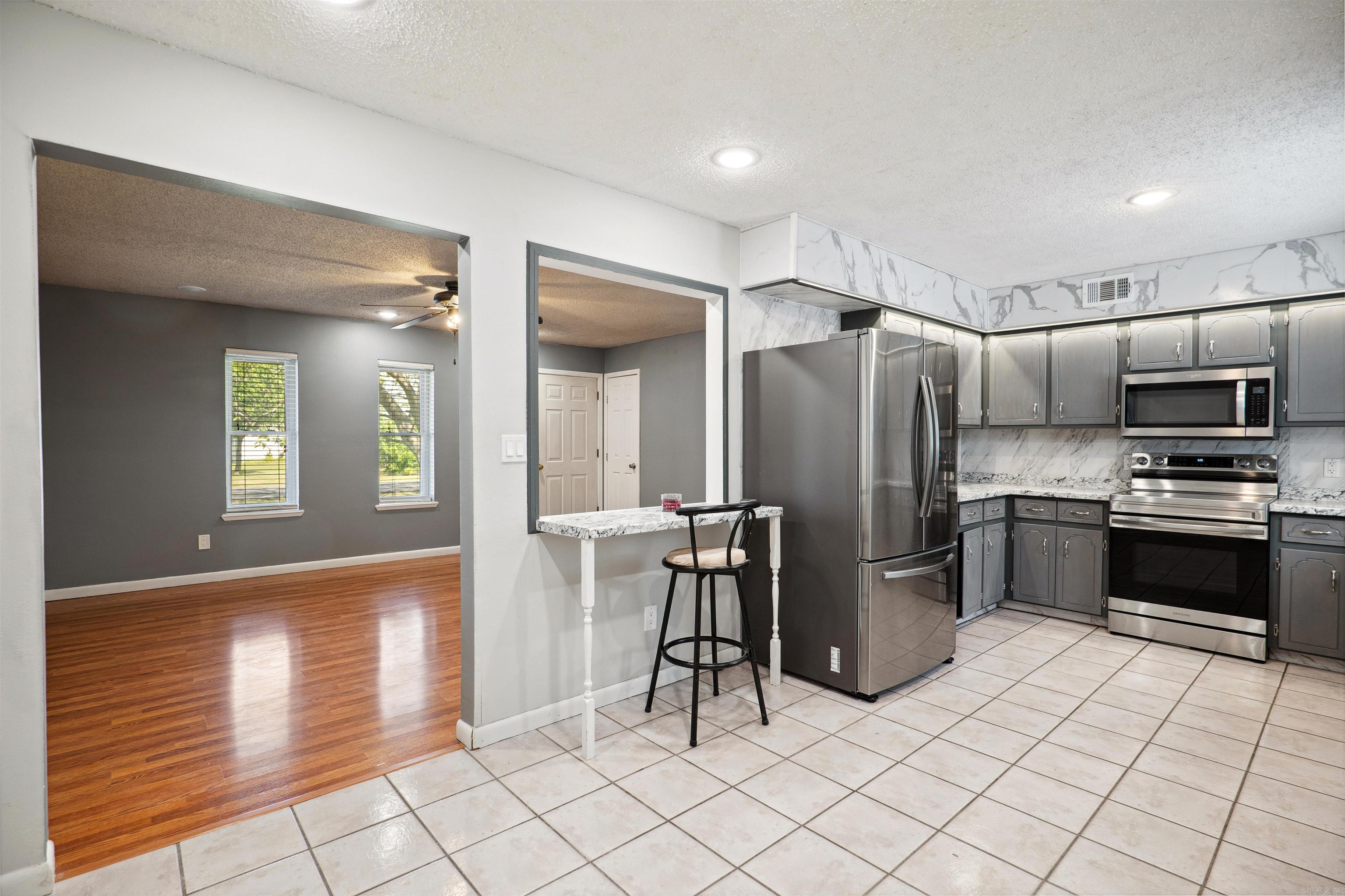 WOODLAND ACRES - Residential