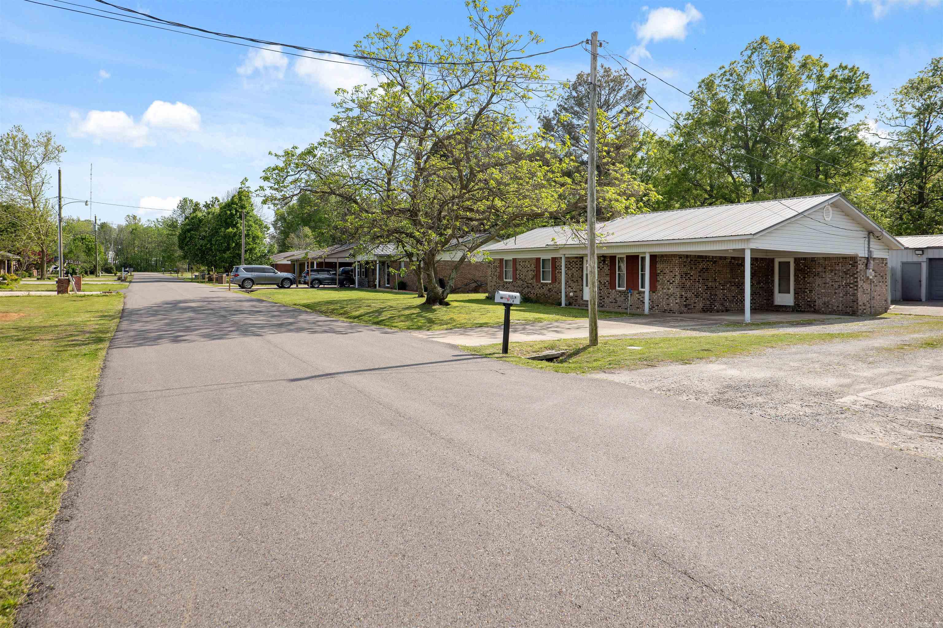 WOODLAND ACRES - Residential