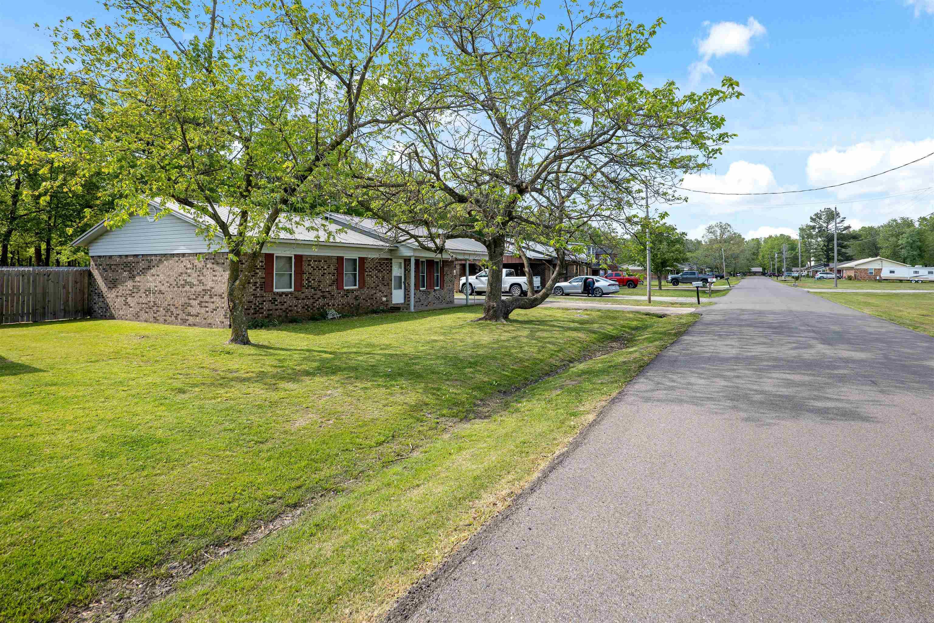 WOODLAND ACRES - Residential