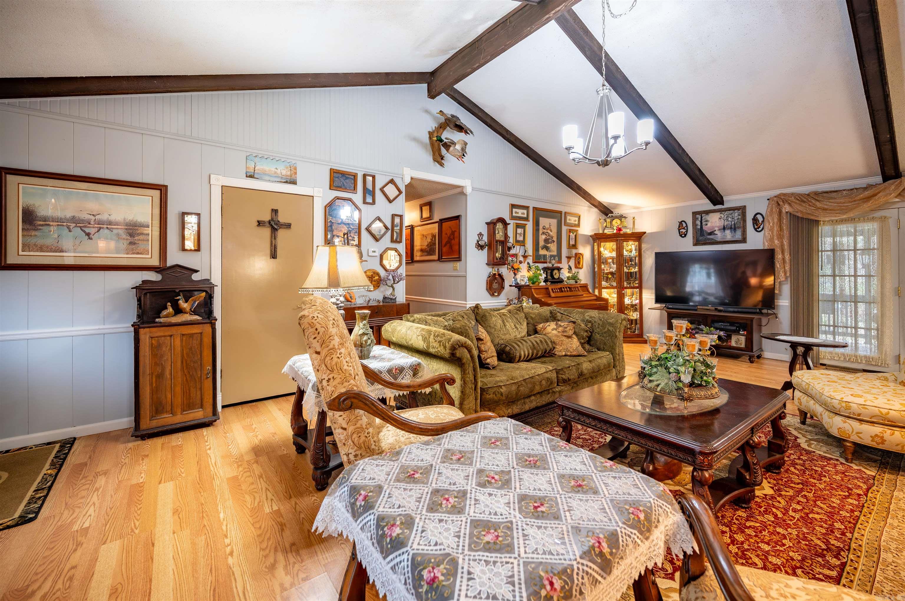 EAST MAIN - Residential