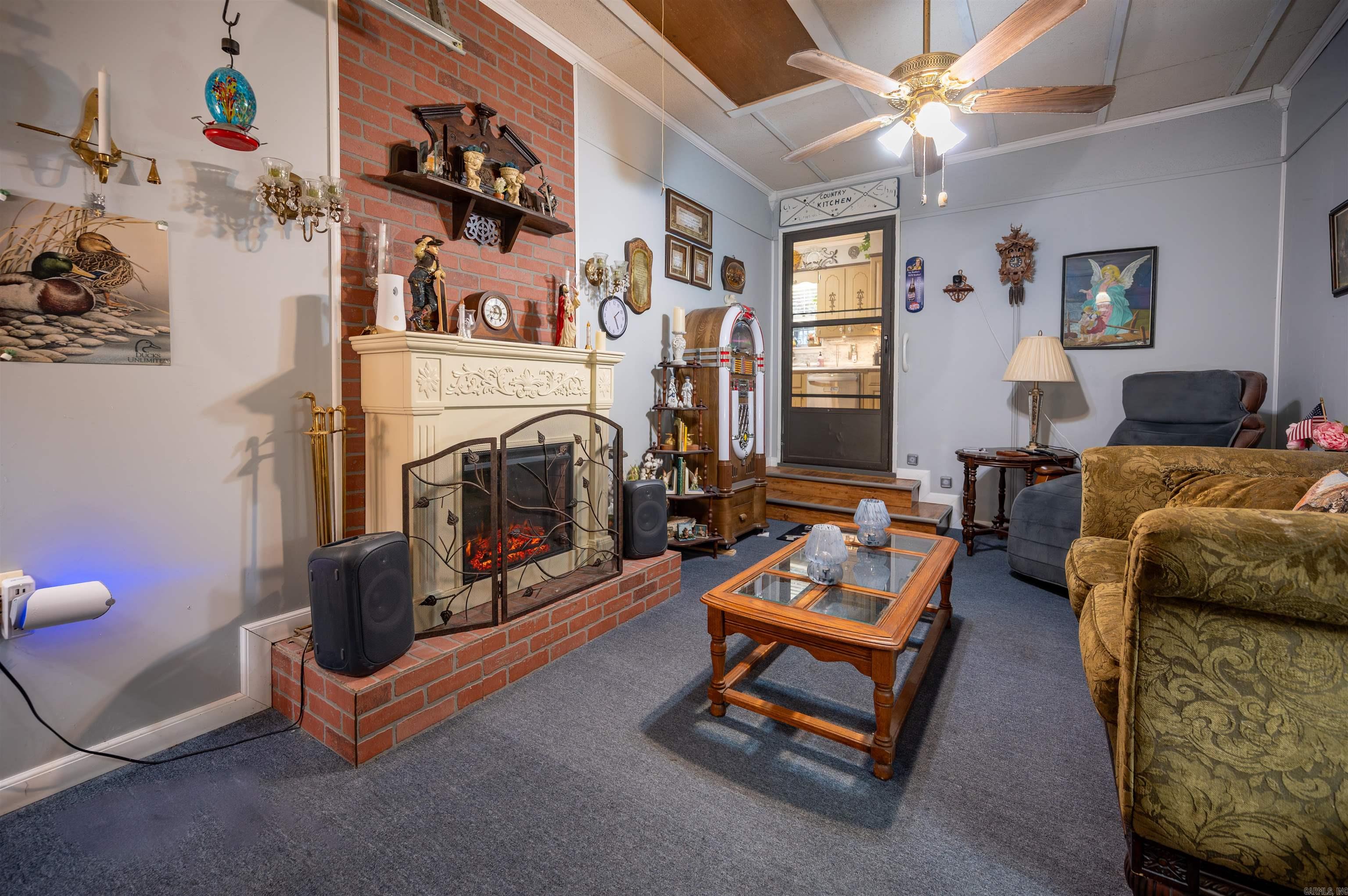 EAST MAIN - Residential