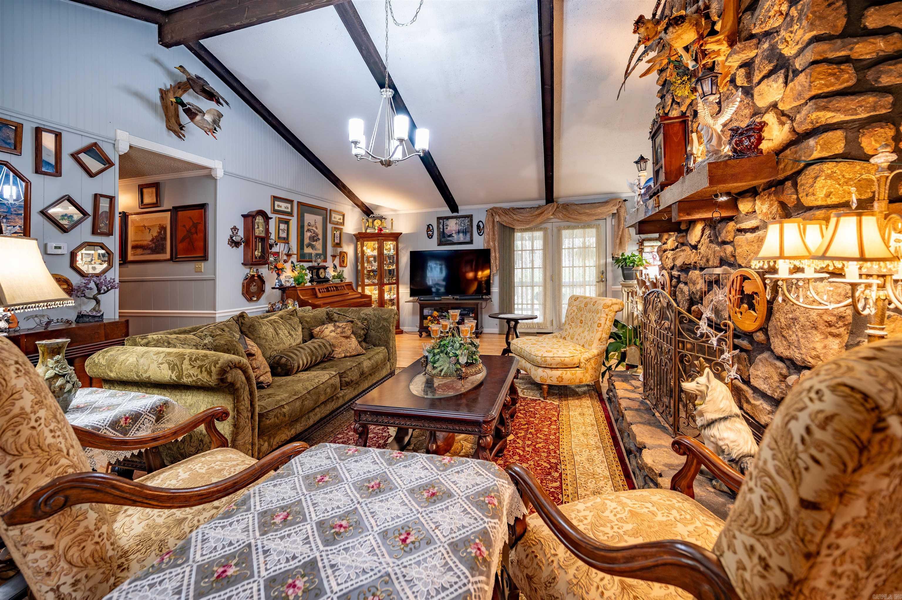 EAST MAIN - Residential