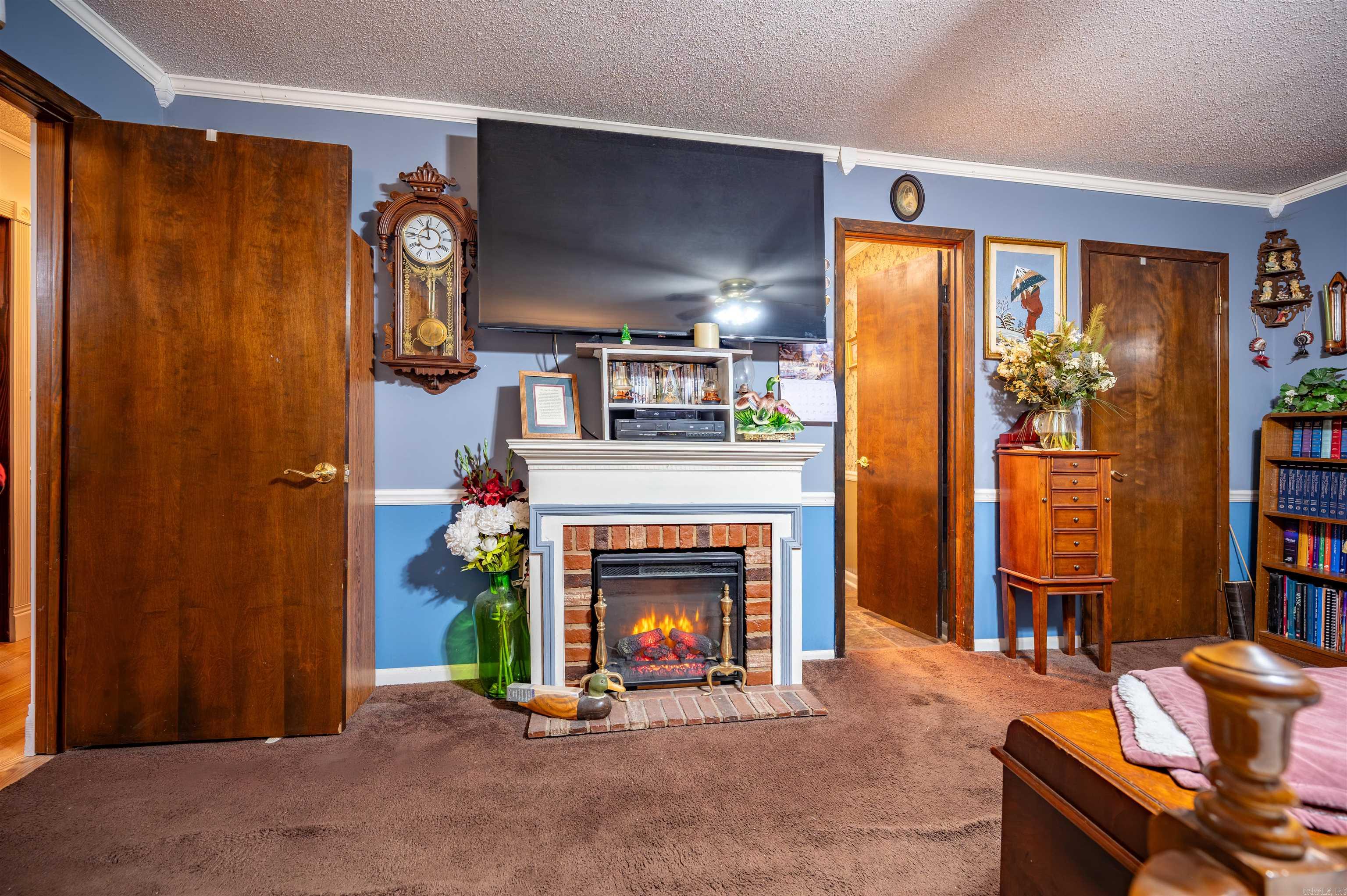 EAST MAIN - Residential