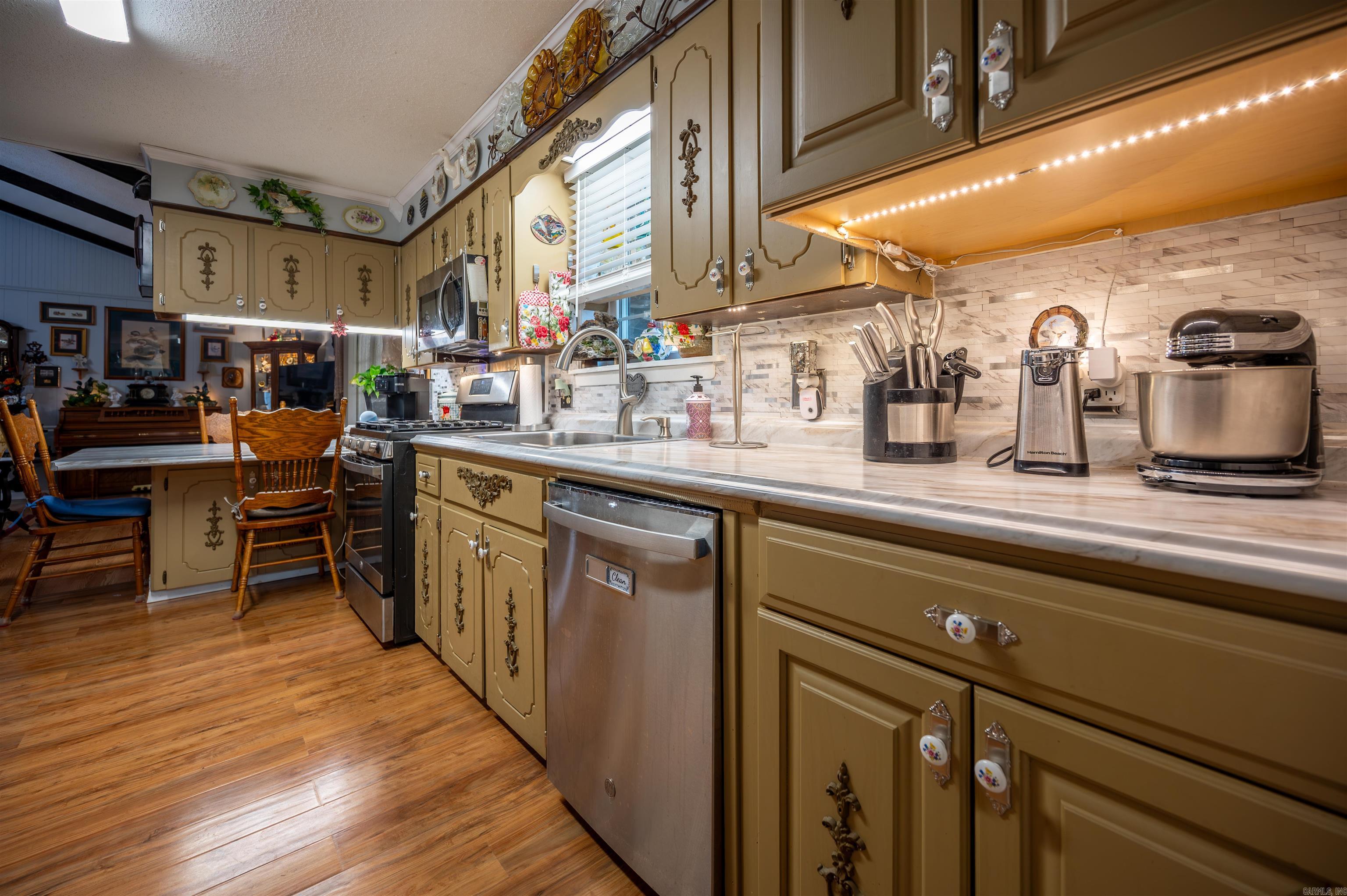 EAST MAIN - Residential