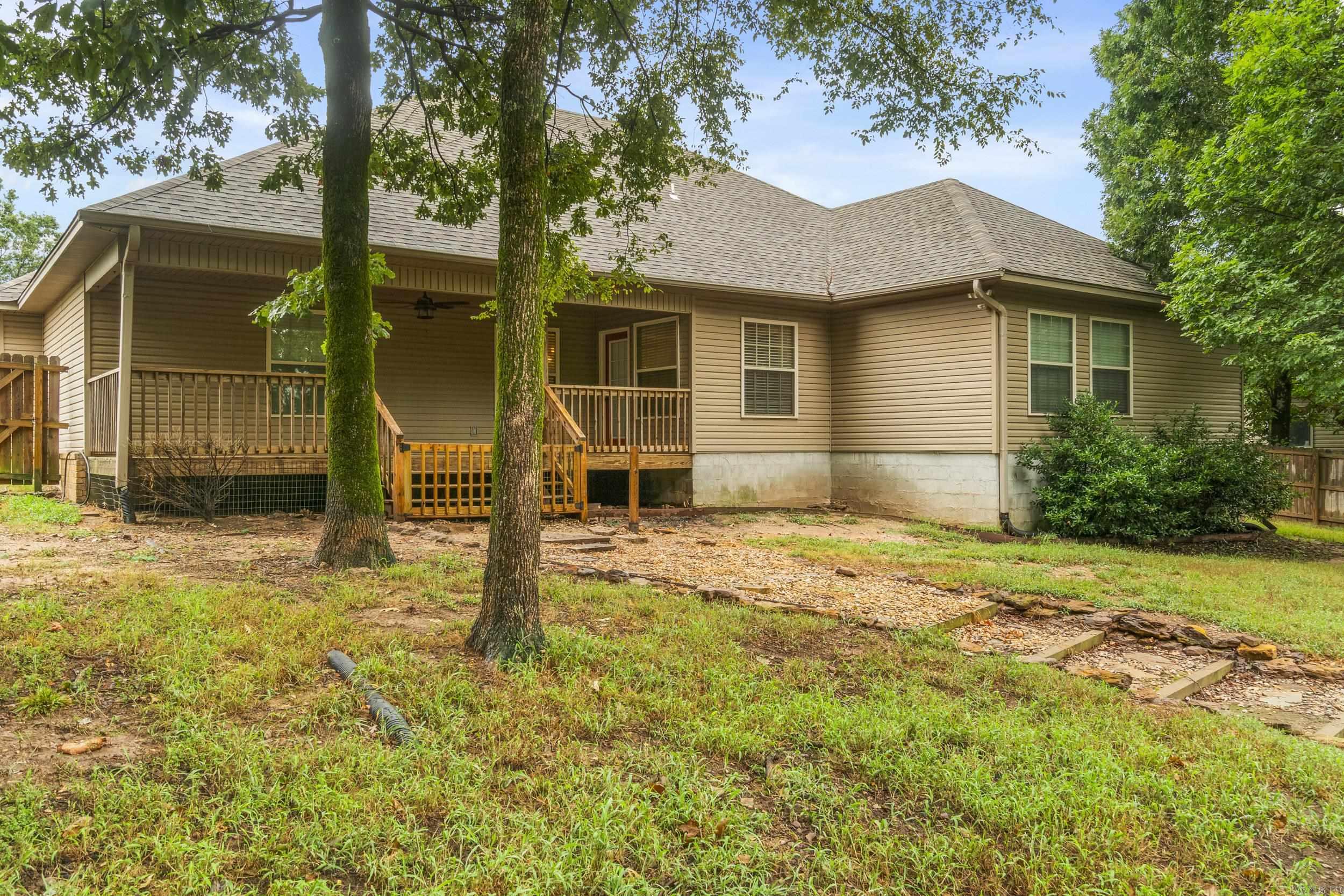 EMERALD MOUNTAIN - Residential