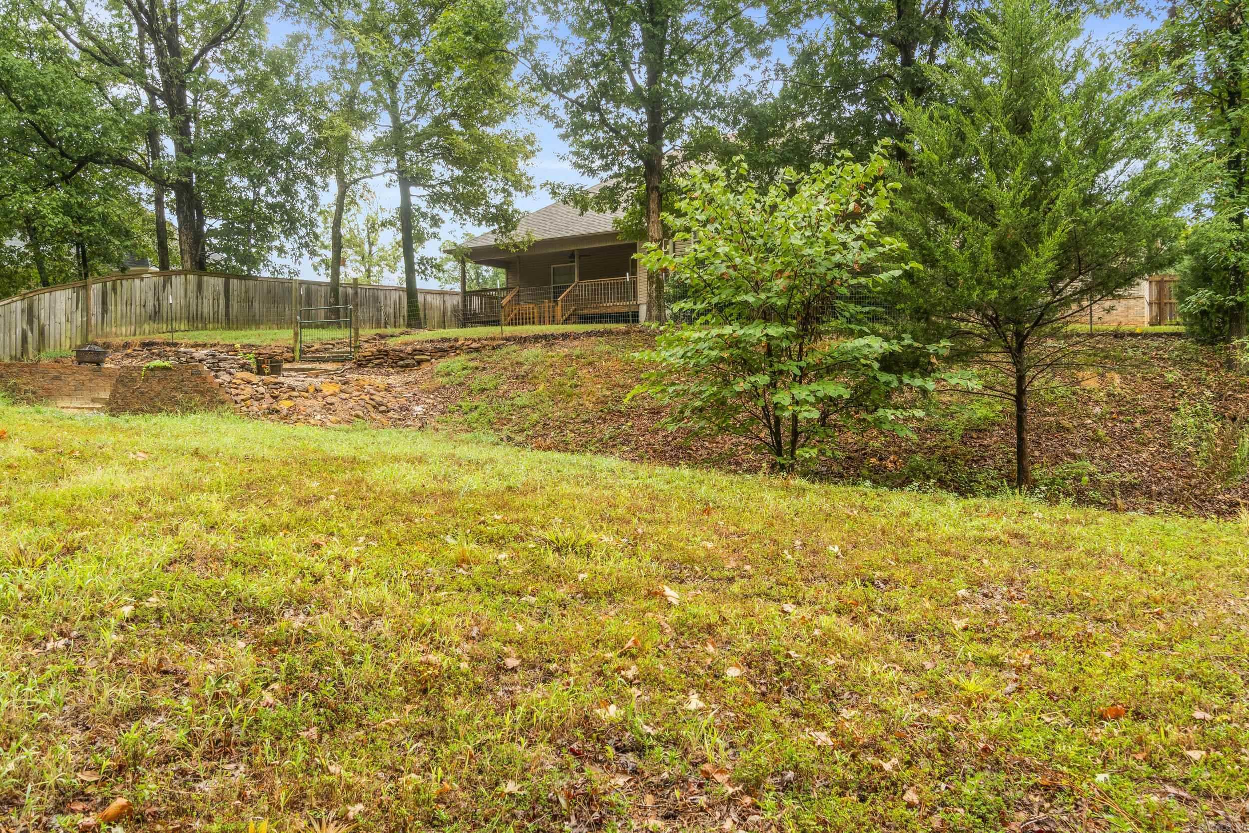 EMERALD MOUNTAIN - Residential