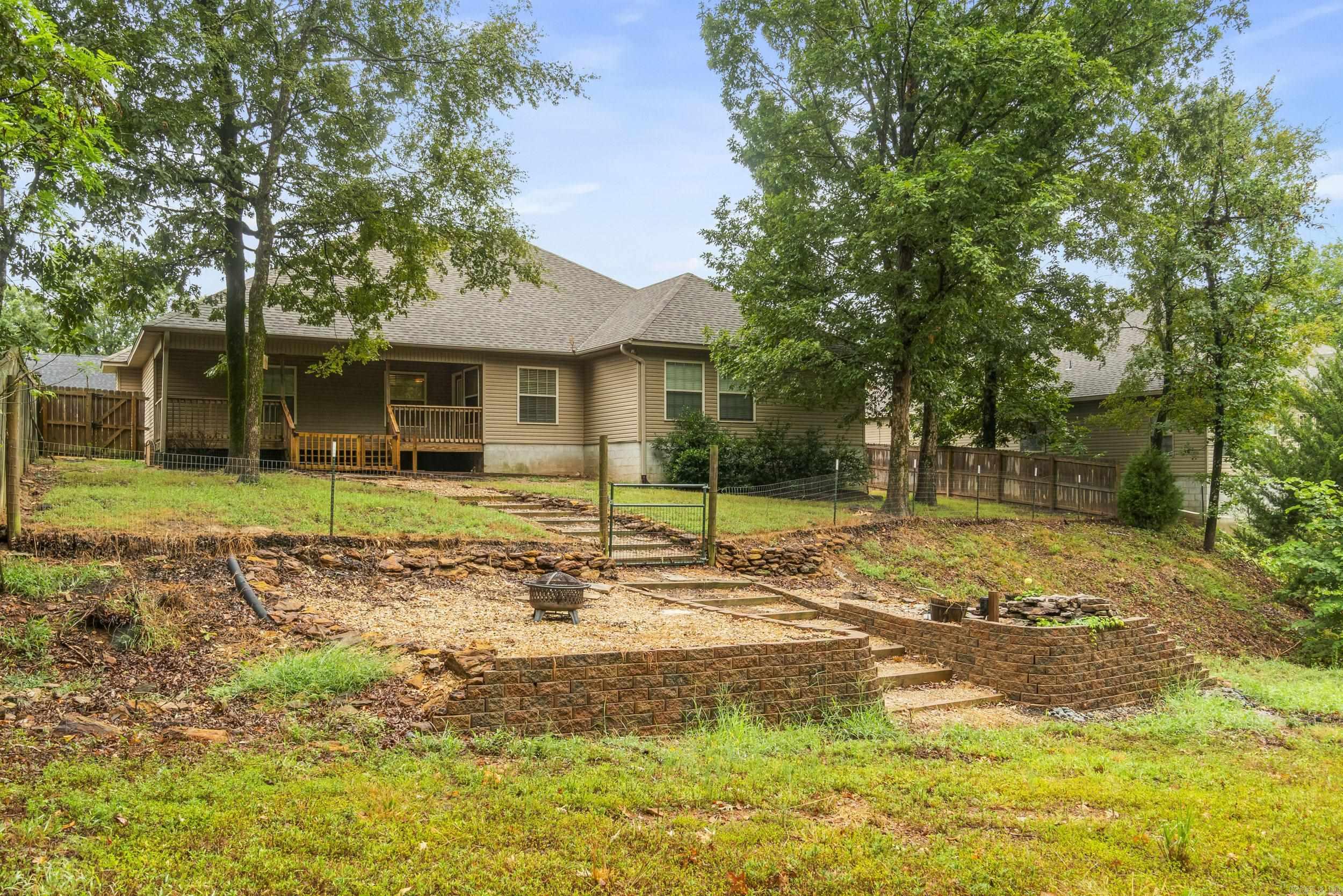 EMERALD MOUNTAIN - Residential