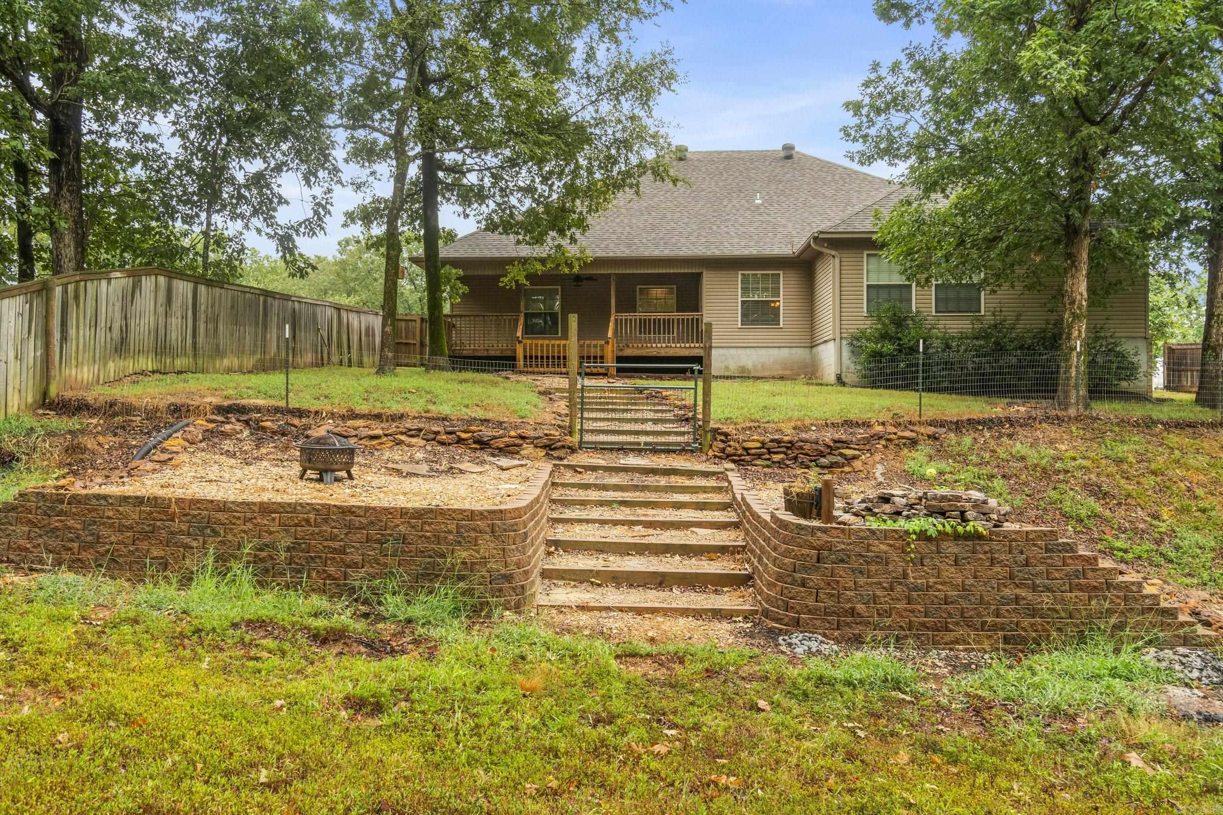 EMERALD MOUNTAIN - Residential