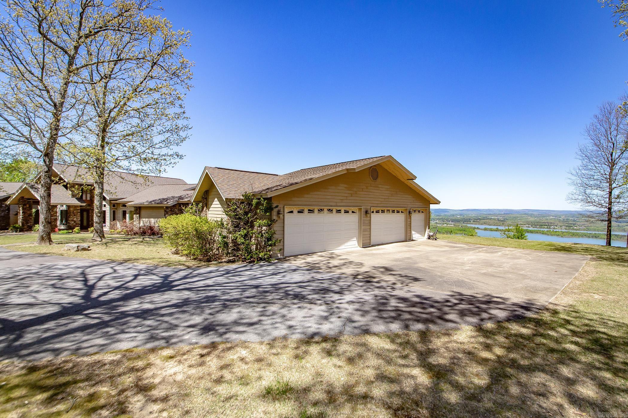 CLIFFVIEW TRACTS - Residential