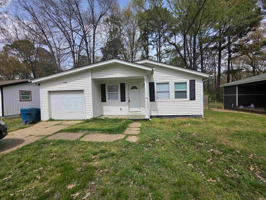Charming 3BD/2BA in SWLR that is waiting for you to call home. Luxury vinyl flooring throughout most of the home. Living room opens to a small dining area perfect for enjoying time with family or friends. Plenty of storage space in kitchen. This property is managed by Hoffman Team so beware of scammers - we will never ask you to Cashapp us money. The lease for this property is for 18 months to 2 years with a 3% increase after the first year. Income must be 3x the amount of rent per month unless you have a housing voucher. Deposit, first month’s rent, and the $50 administration fee due before move in.