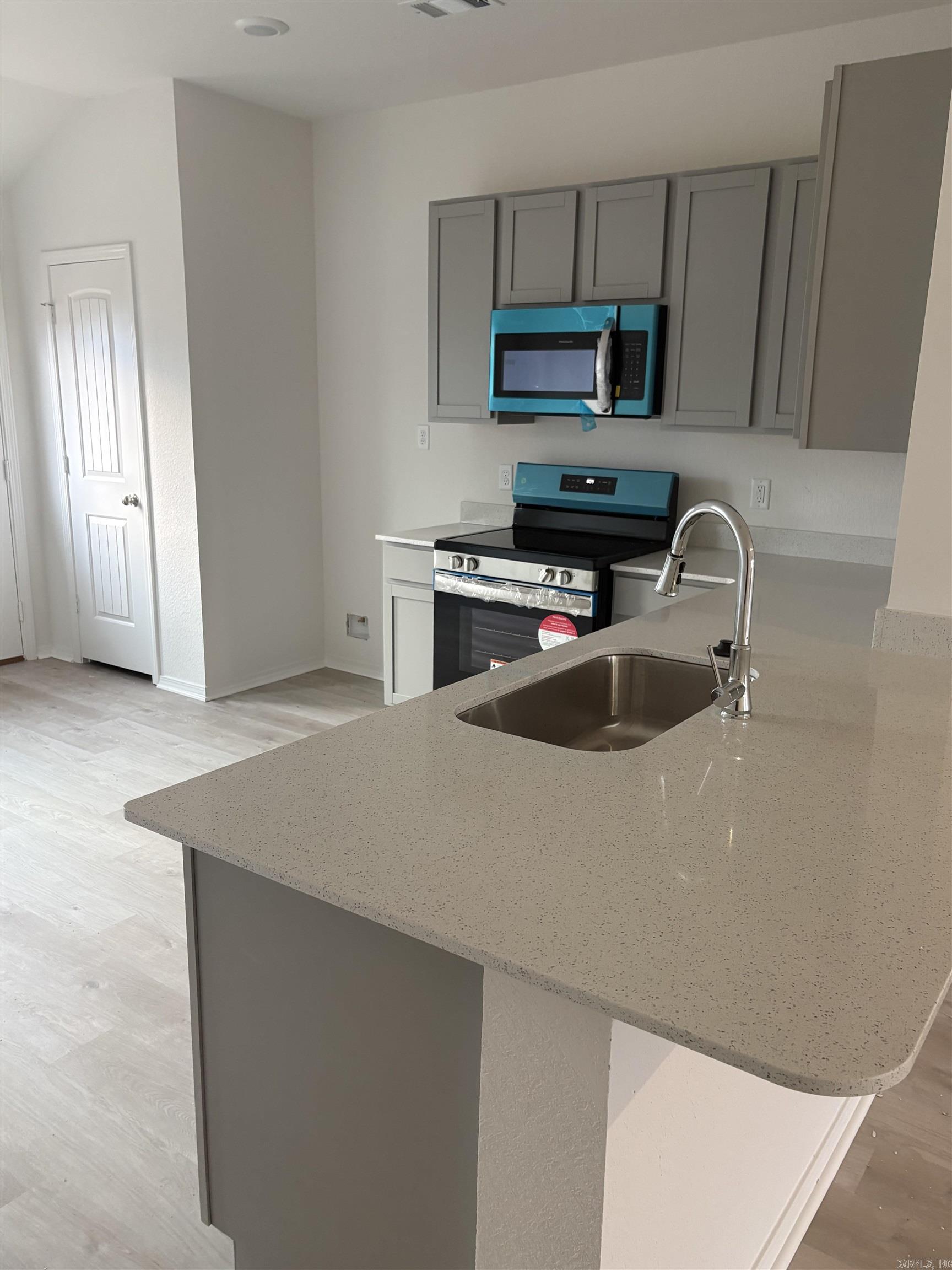 HILL FARM - Residential