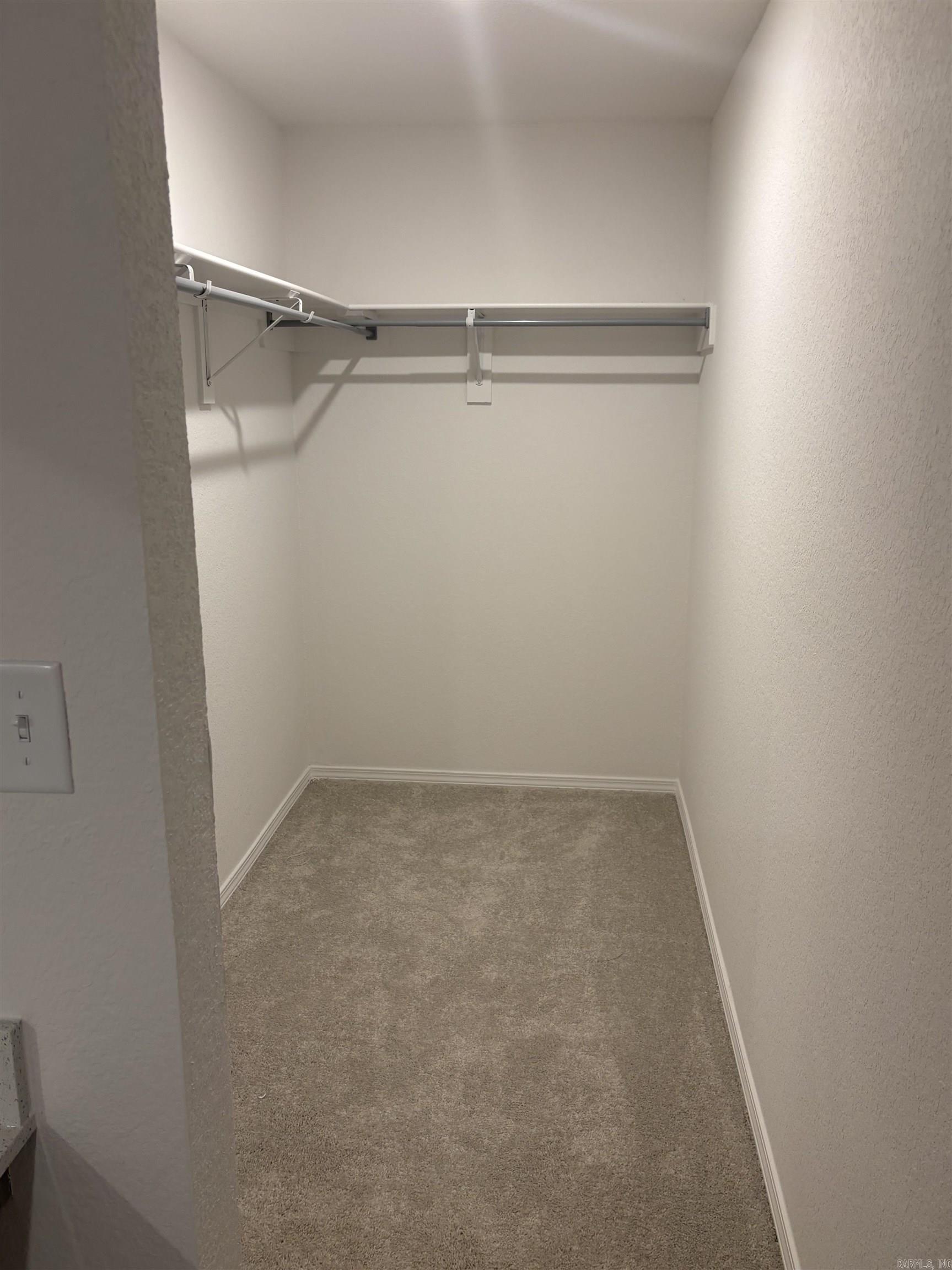 HILL FARM - Residential