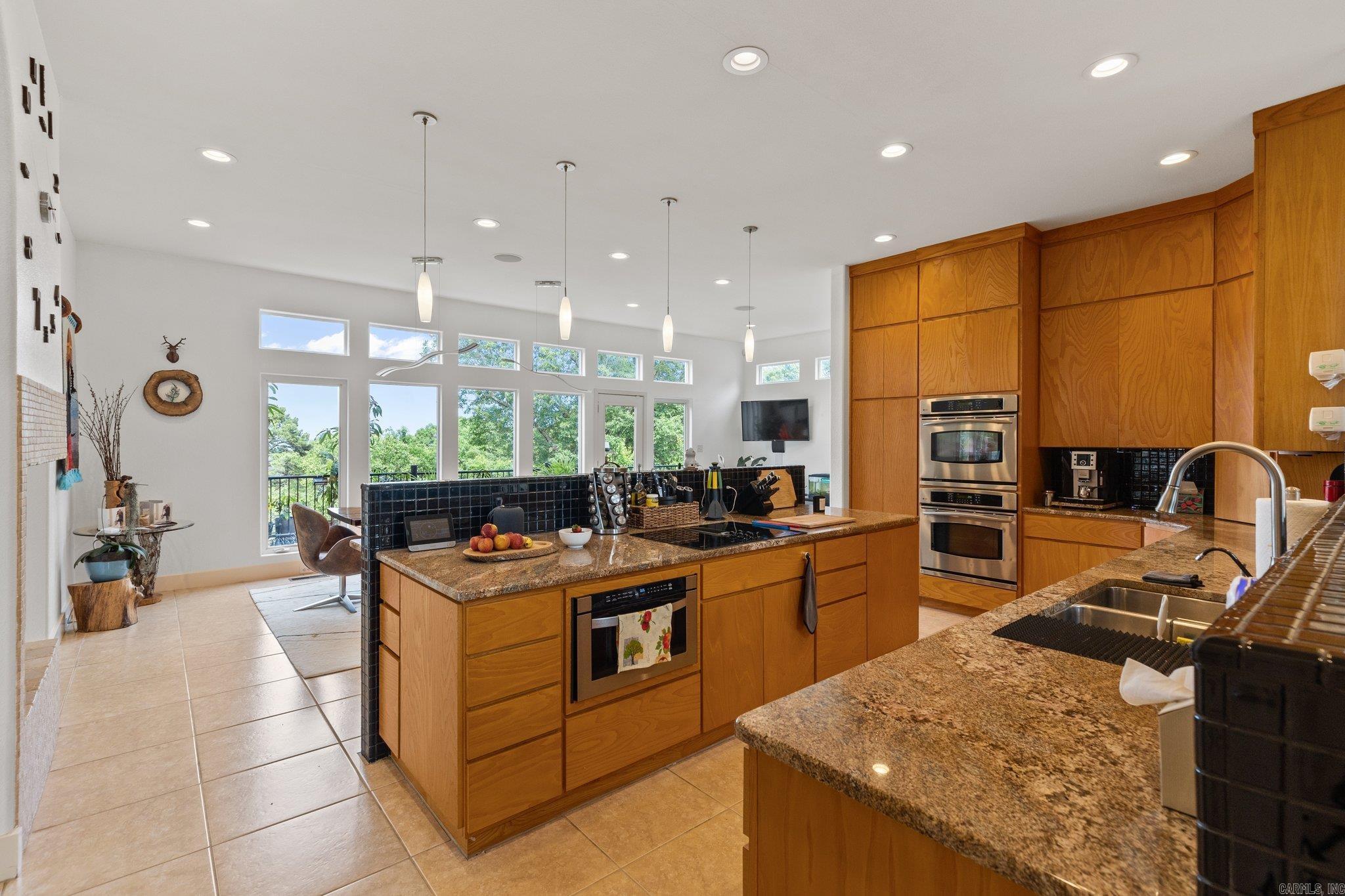 BELLE POINTE ADDN - Residential