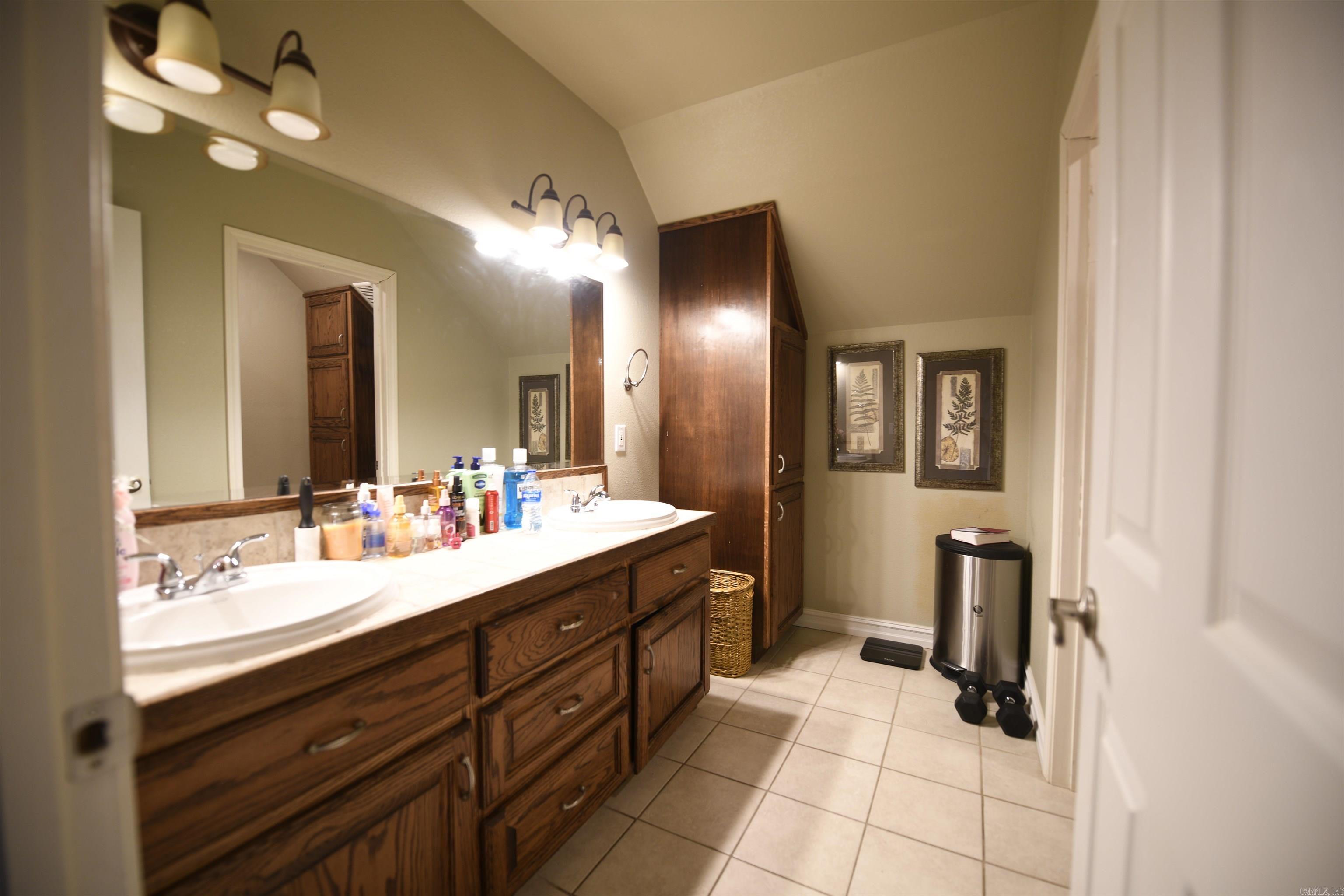 STAR MOUNTAIN ESTATES - Residential