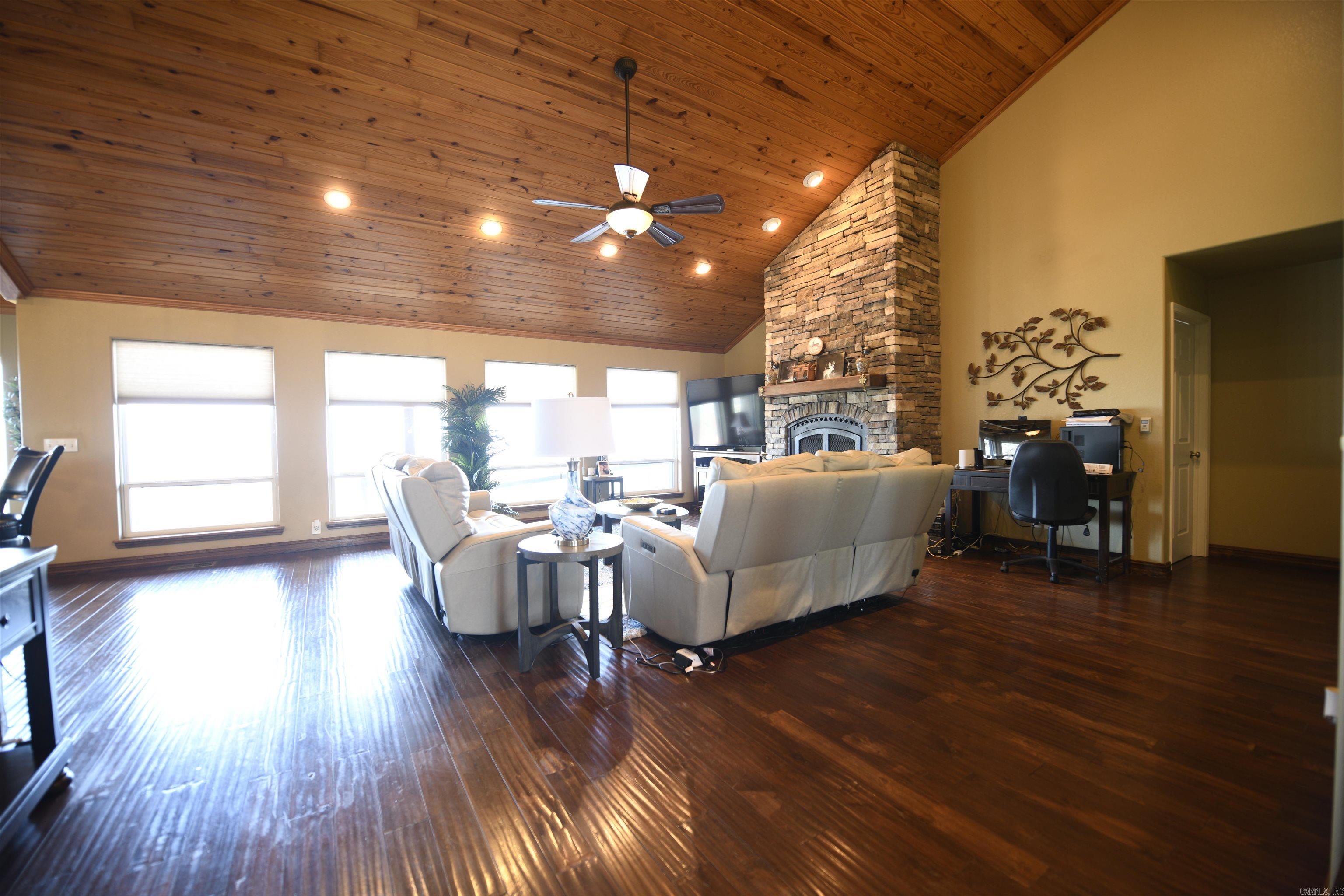 STAR MOUNTAIN ESTATES - Residential