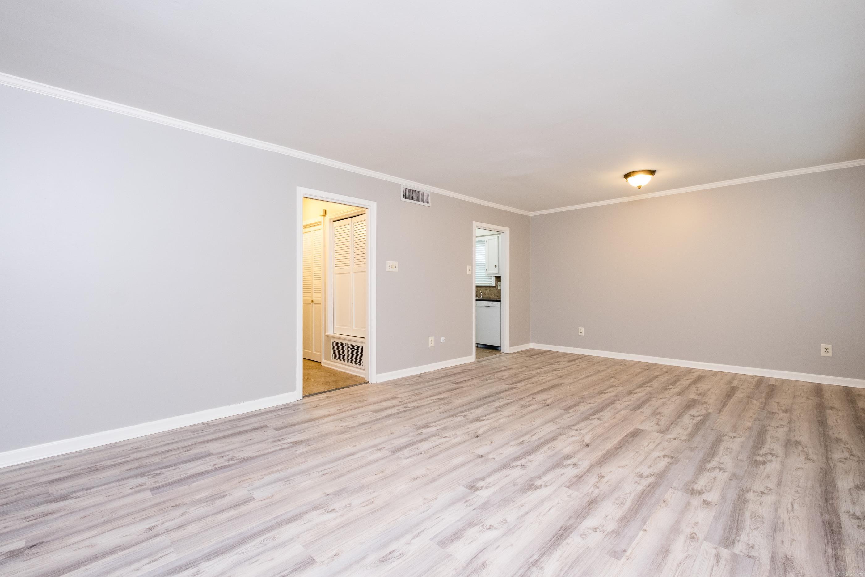 FOXCROFT SQUARE HPR - Residential