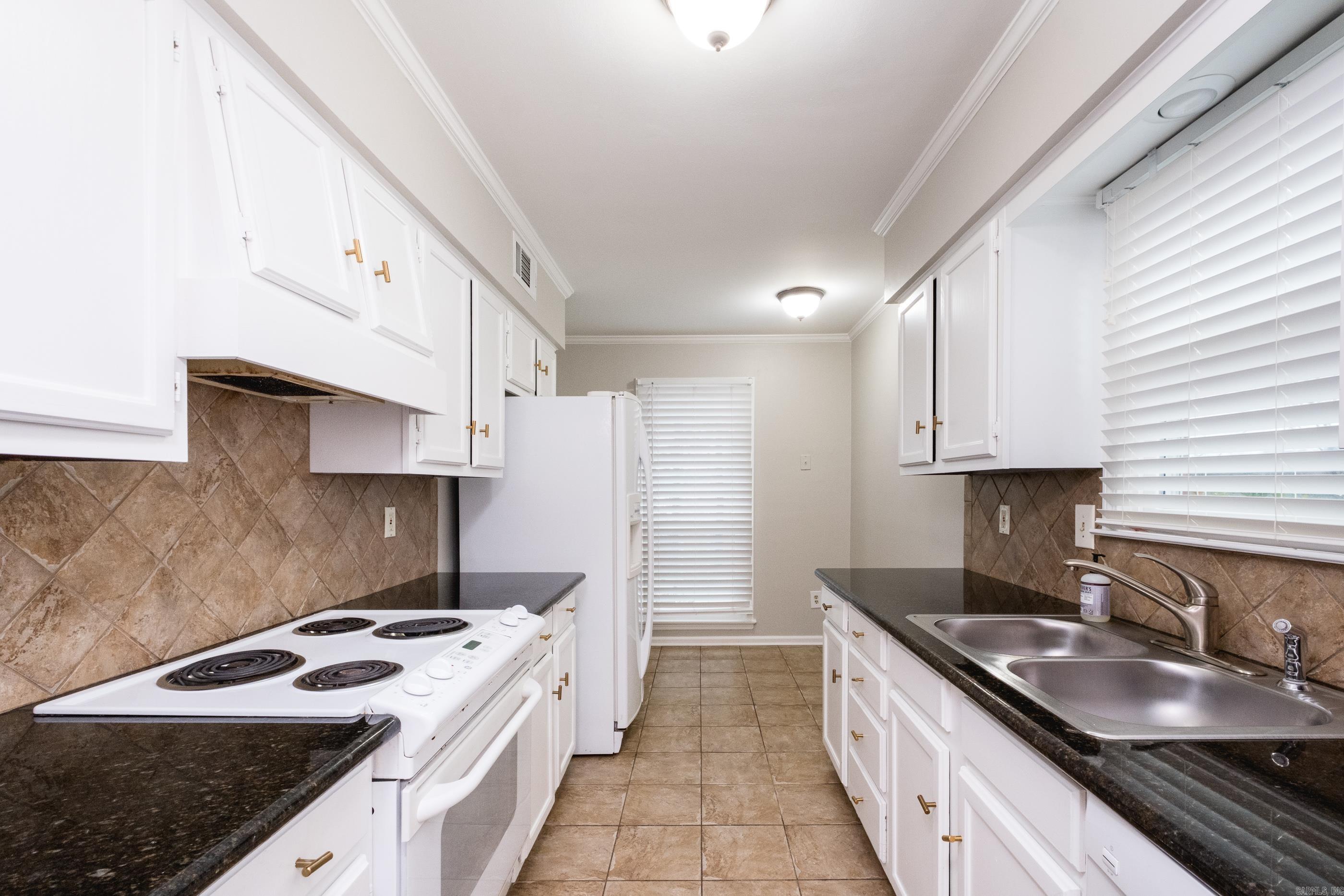 FOXCROFT SQUARE HPR - Residential