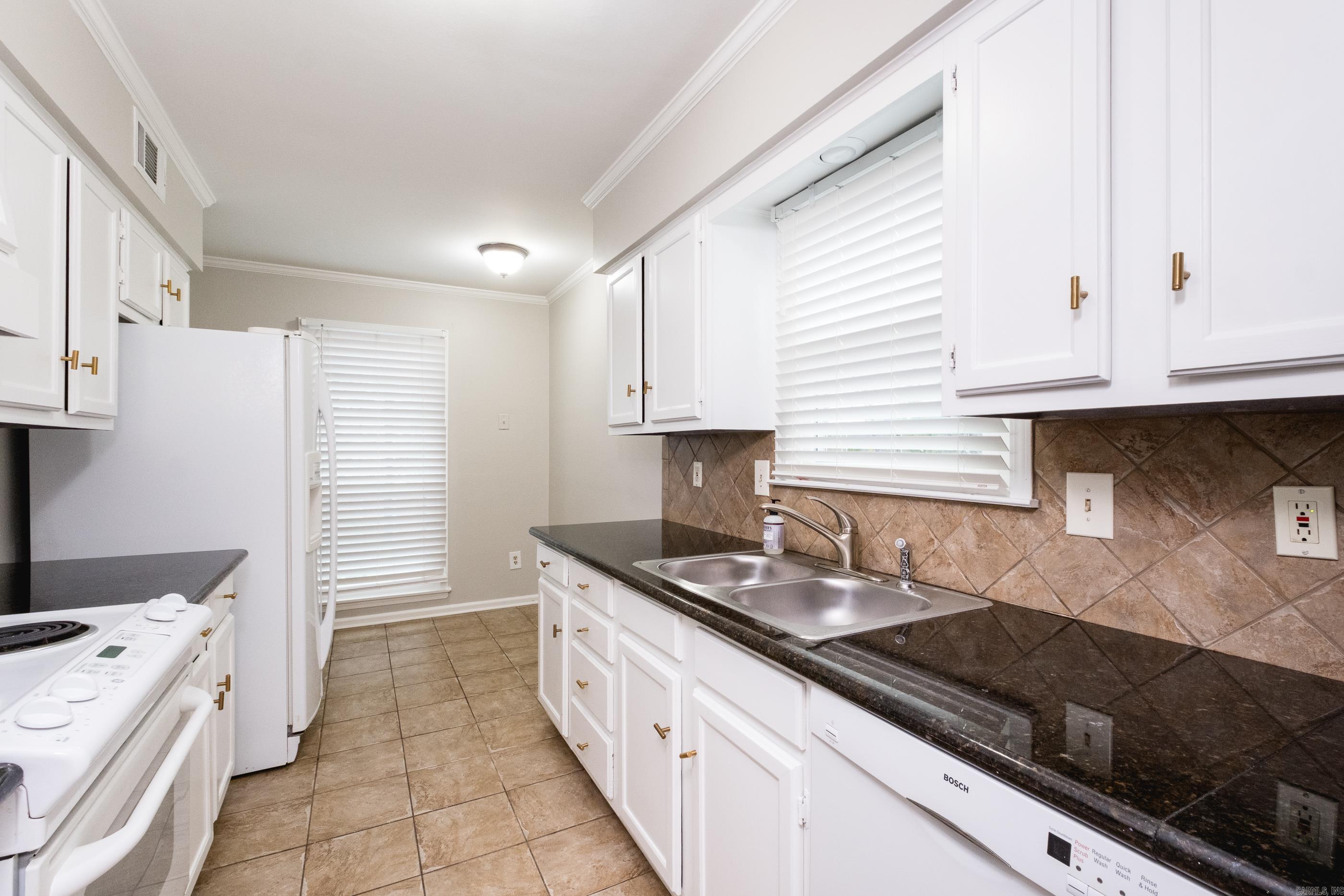 FOXCROFT SQUARE HPR - Residential