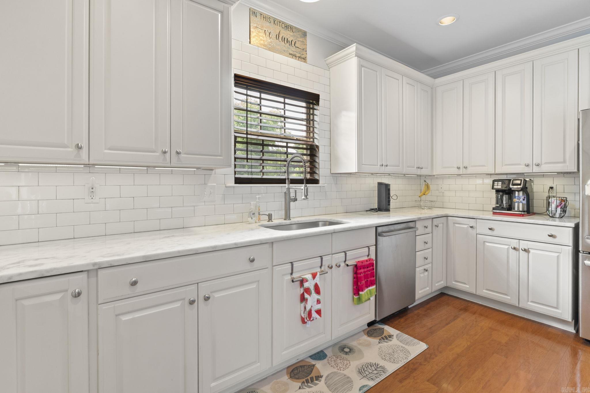 WOODLANDS EDGE - Residential