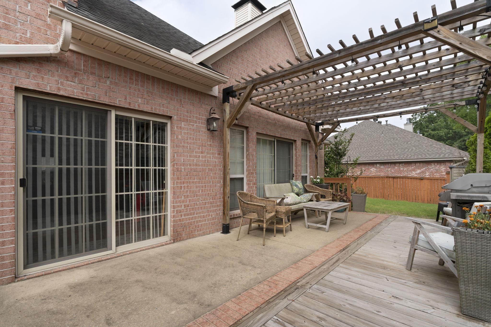 WOODLANDS EDGE - Residential