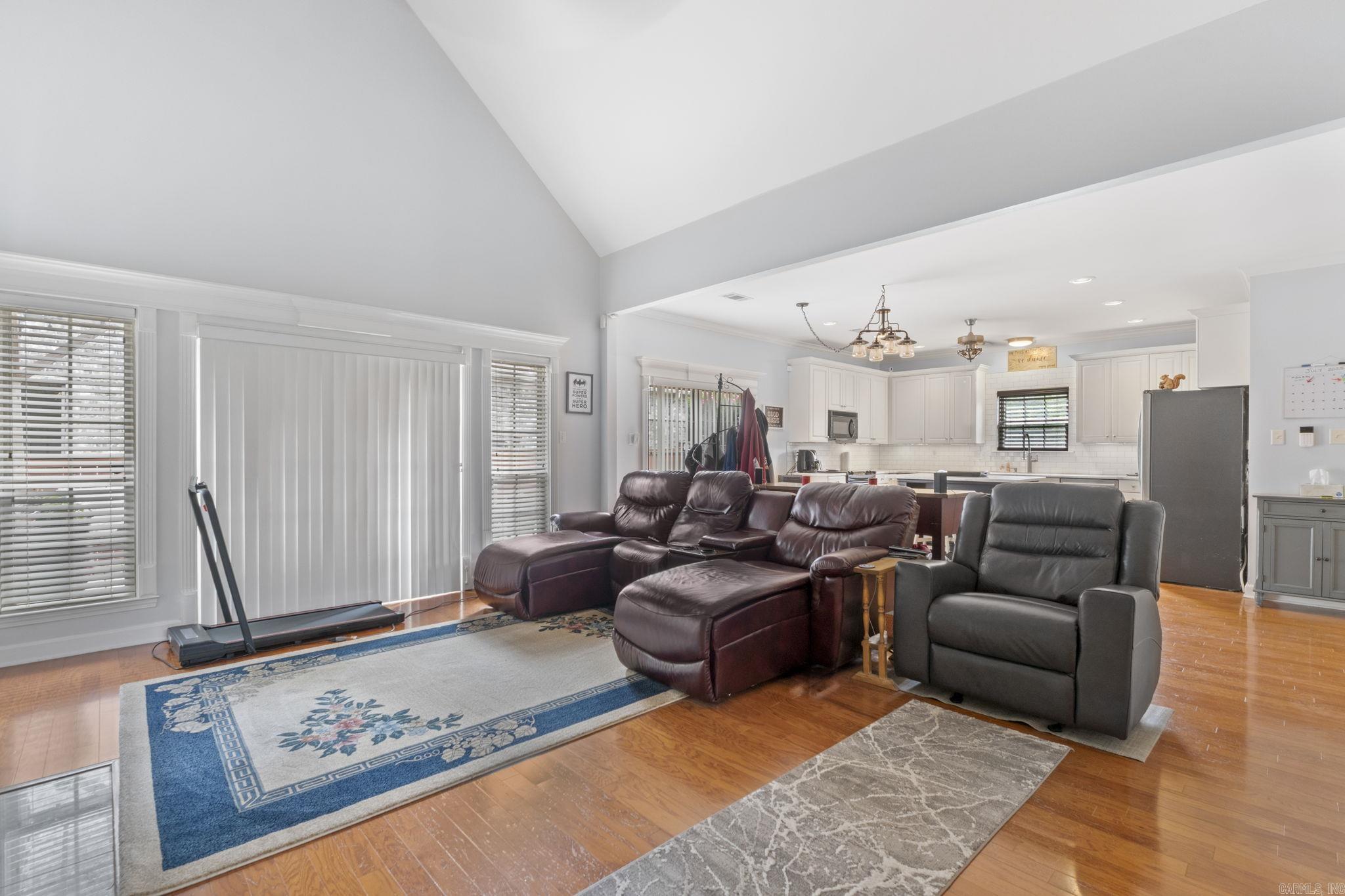 WOODLANDS EDGE - Residential