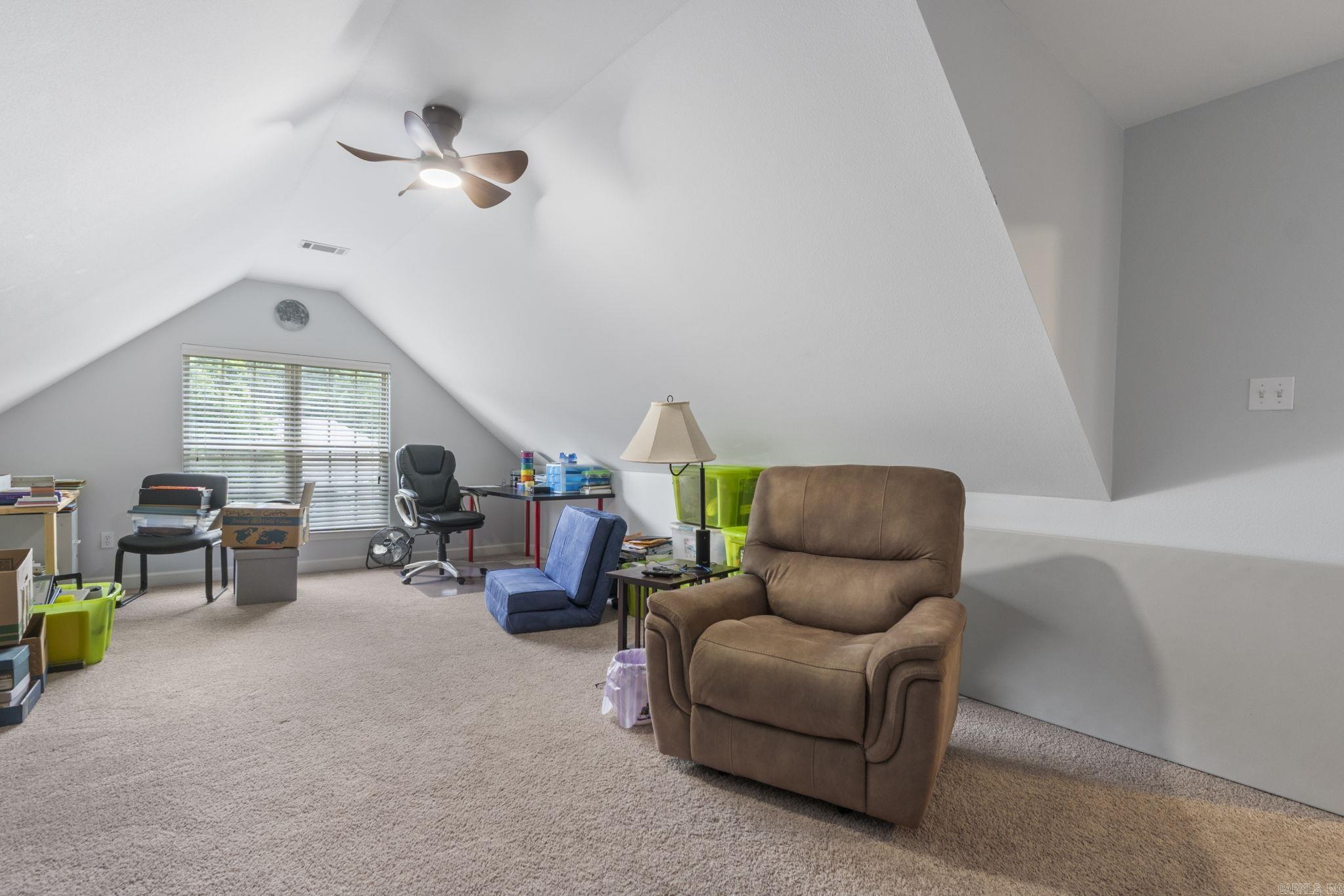 WOODLANDS EDGE - Residential