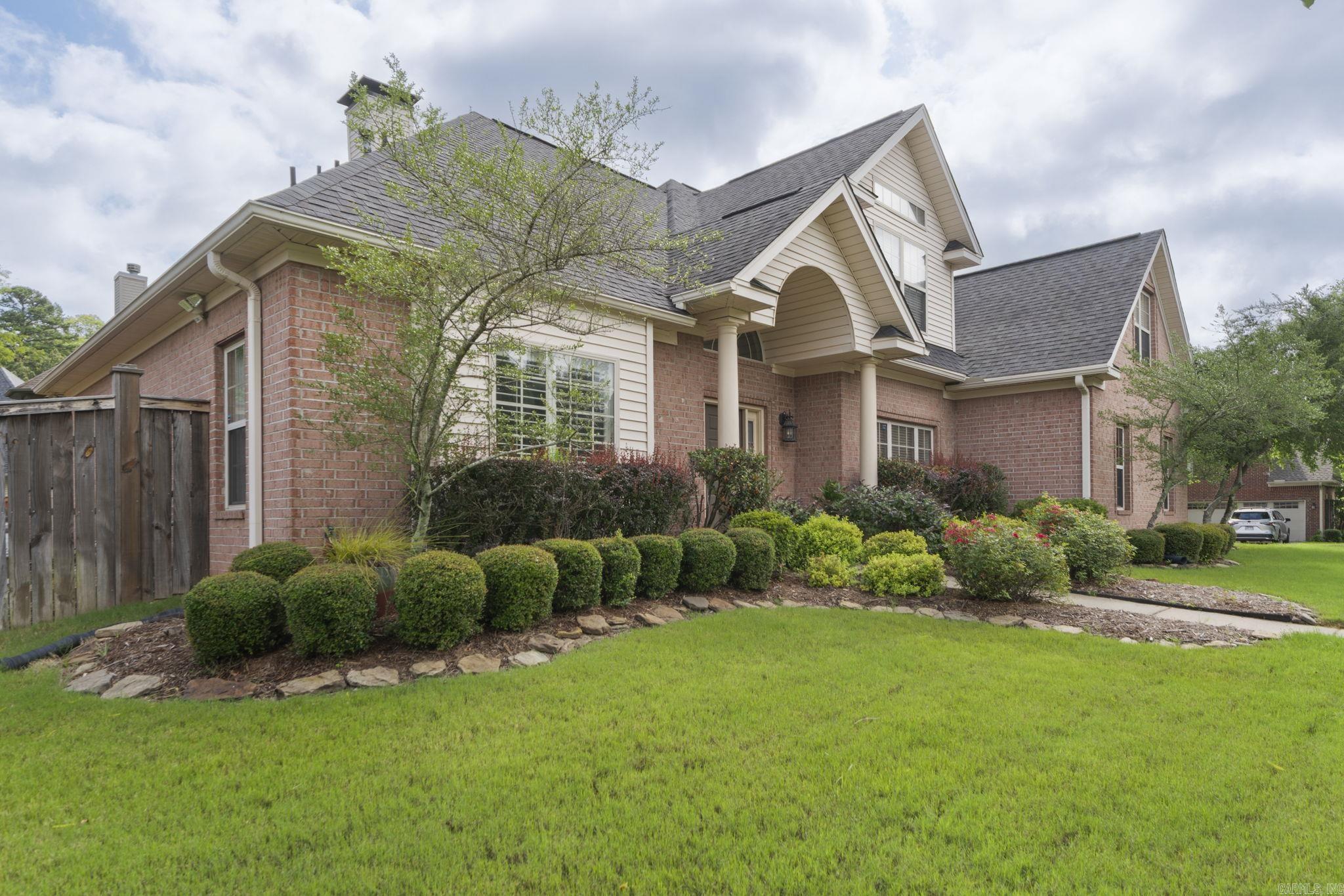 WOODLANDS EDGE - Residential