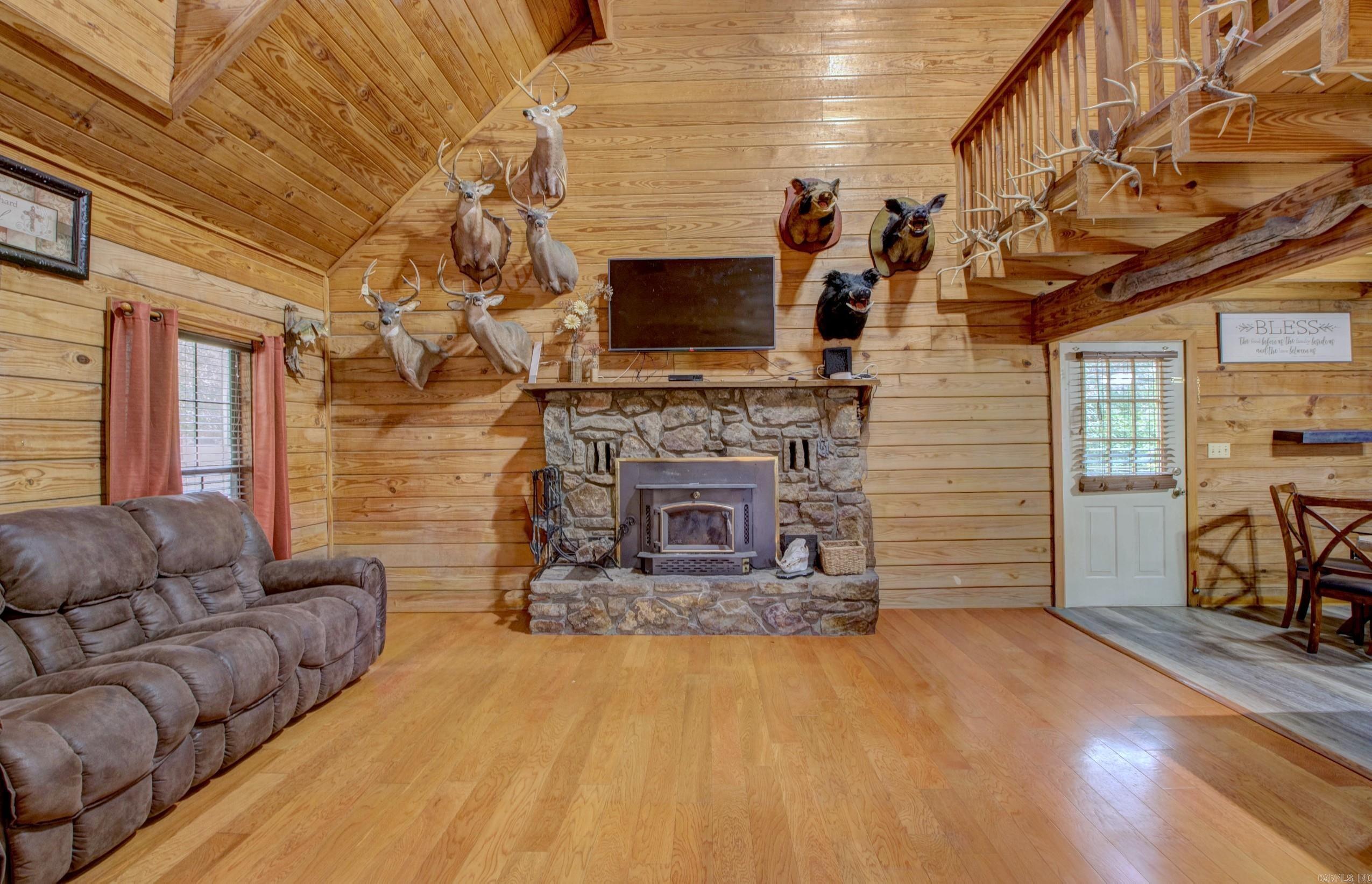 Metes & Bounds - Residential