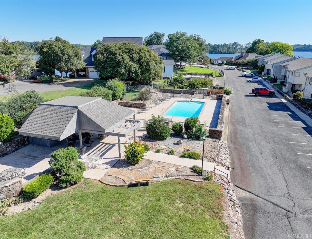 LONG ISLAND PARK HPR - Residential