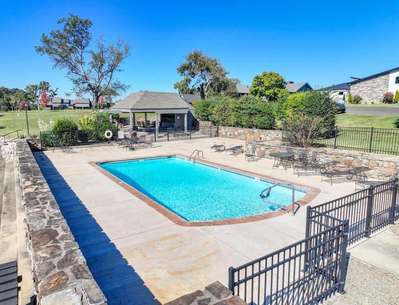 LONG ISLAND PARK HPR - Residential