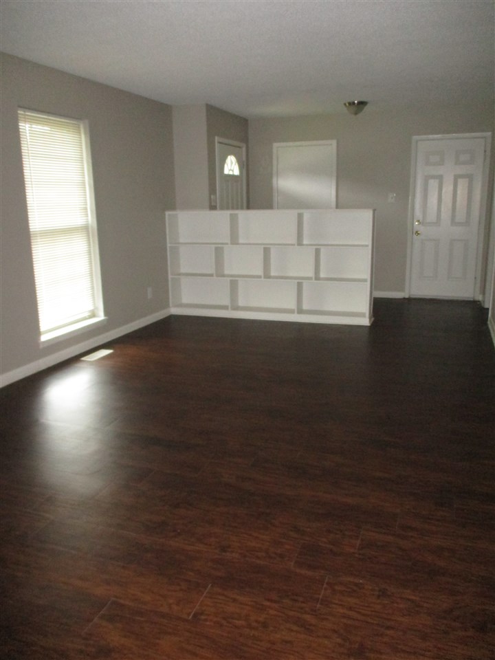 Country Club Park - Residential Lease