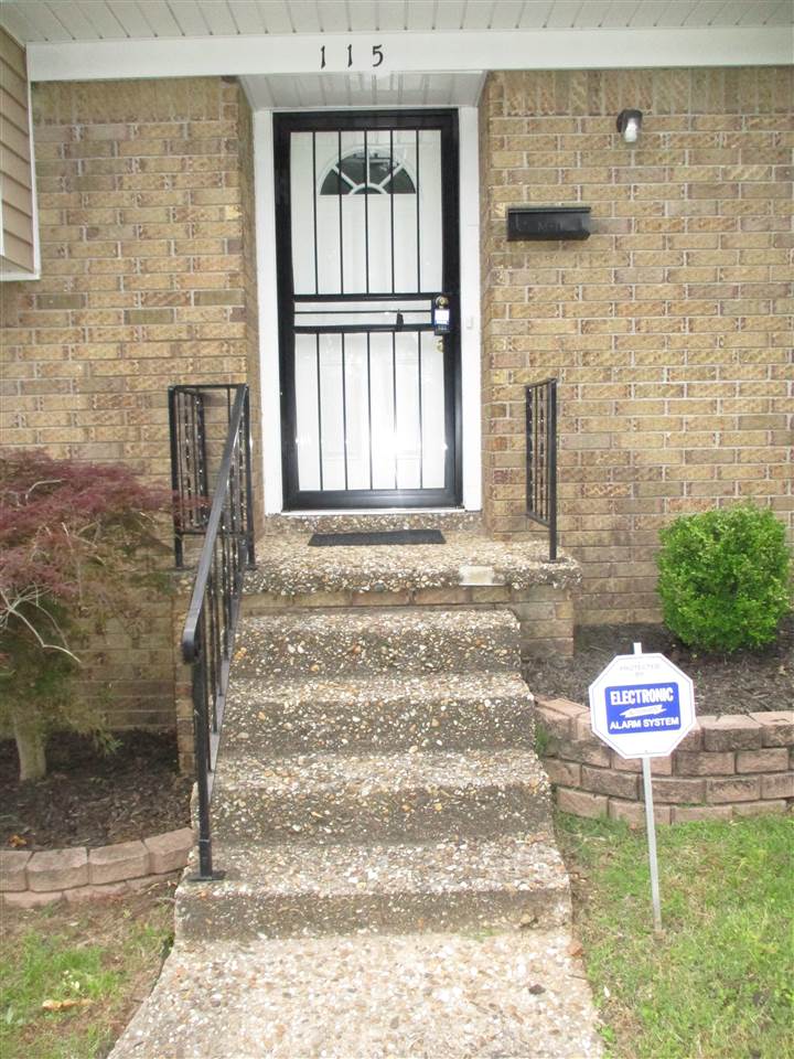 Country Club Park - Residential Lease