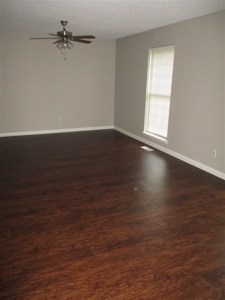 Country Club Park - Residential Lease