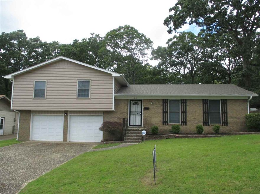 This beautiful 3bd-2.5ba-2ga home in Sherwood has been recently renovated! The home has updated paint on the interior-exterior and updated landscaping providing a welcoming curb-appeal. Your new home features gorgeous wood vinyl flooring throughout the main areas and plush carpet in the bedrooms. We have updated the AC system and water heater to insure you are comfortable in the heat of the summer and provide efficiency. Your new kitchen has refinished white cabinets with modern countertops.