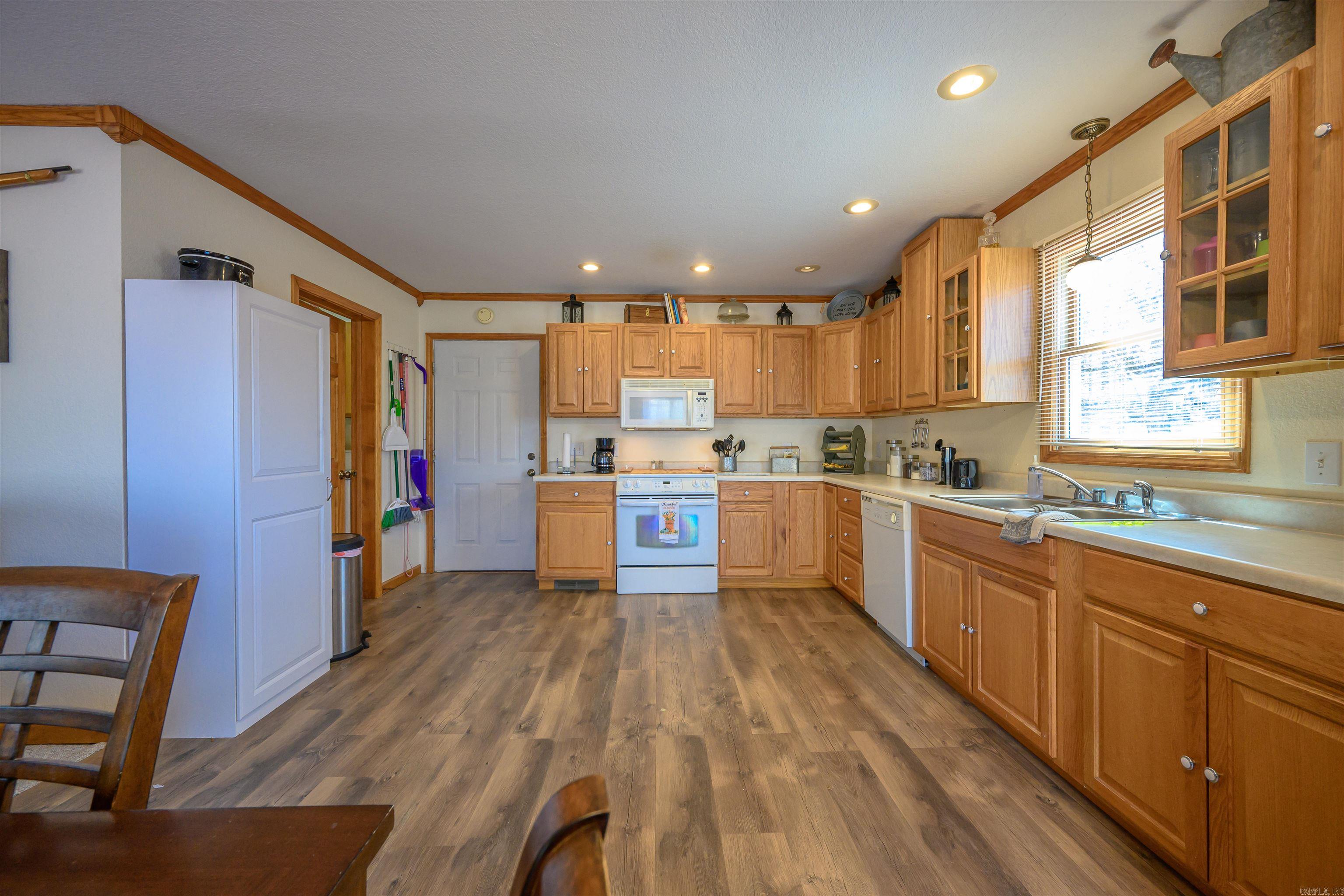 EAST LAKE - Residential