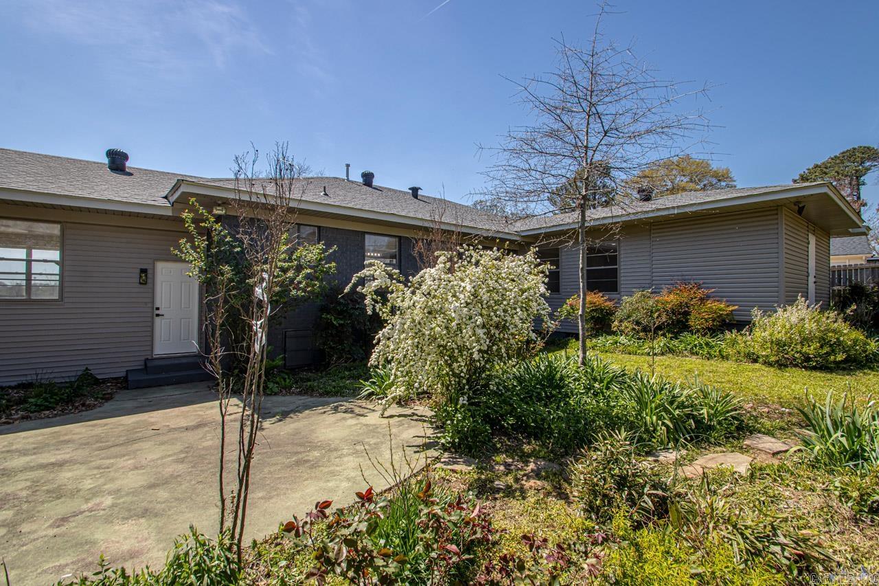 KINGWOOD PLACE - Residential