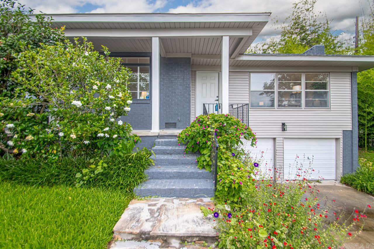 KINGWOOD PLACE - Residential