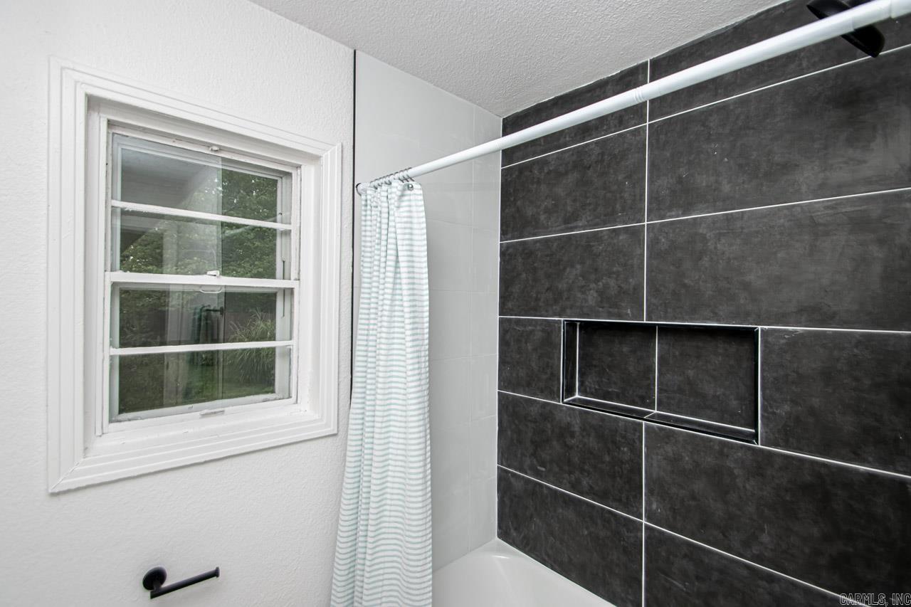 KINGWOOD PLACE - Residential