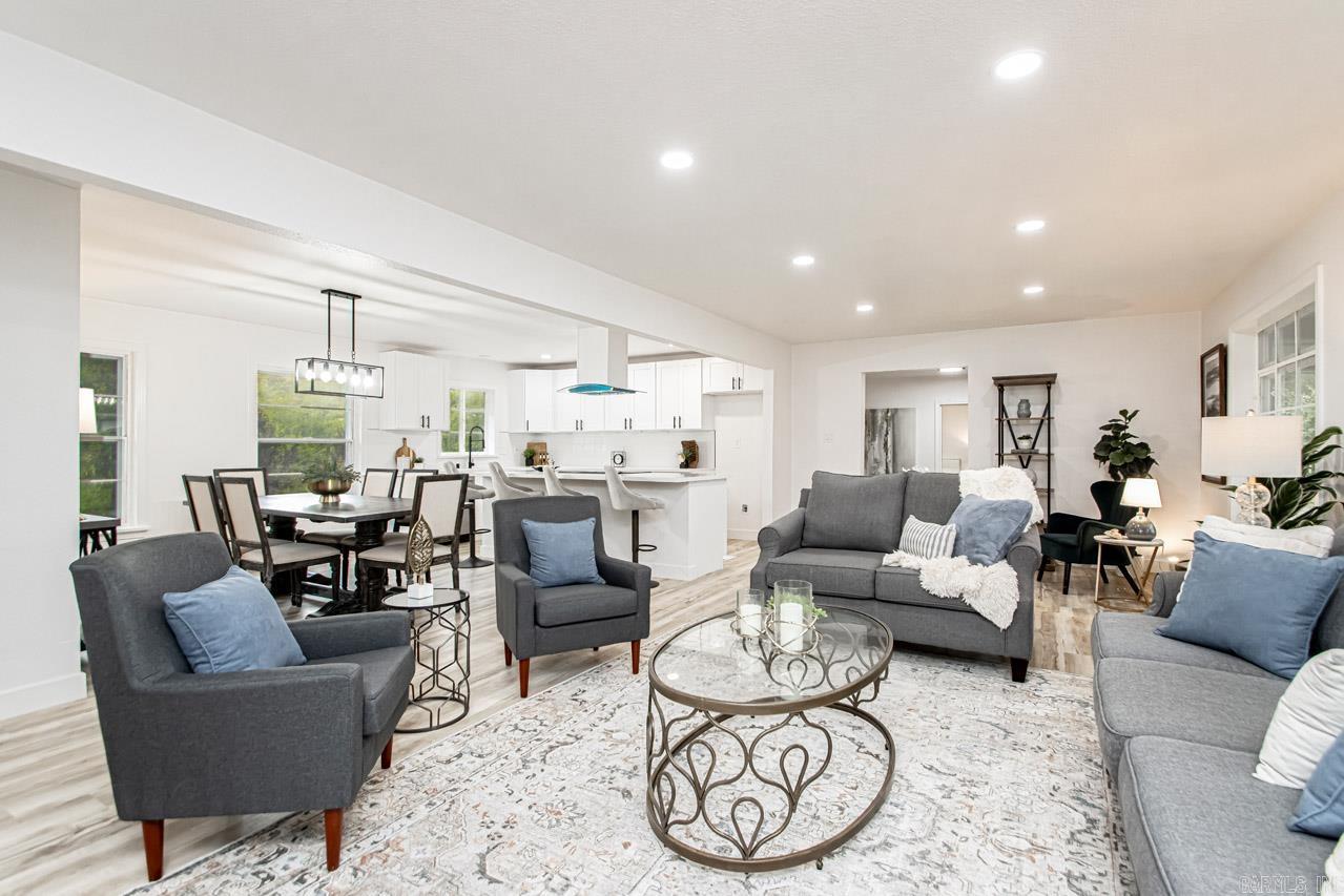 KINGWOOD PLACE - Residential