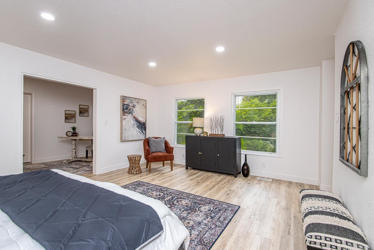 KINGWOOD PLACE - Residential